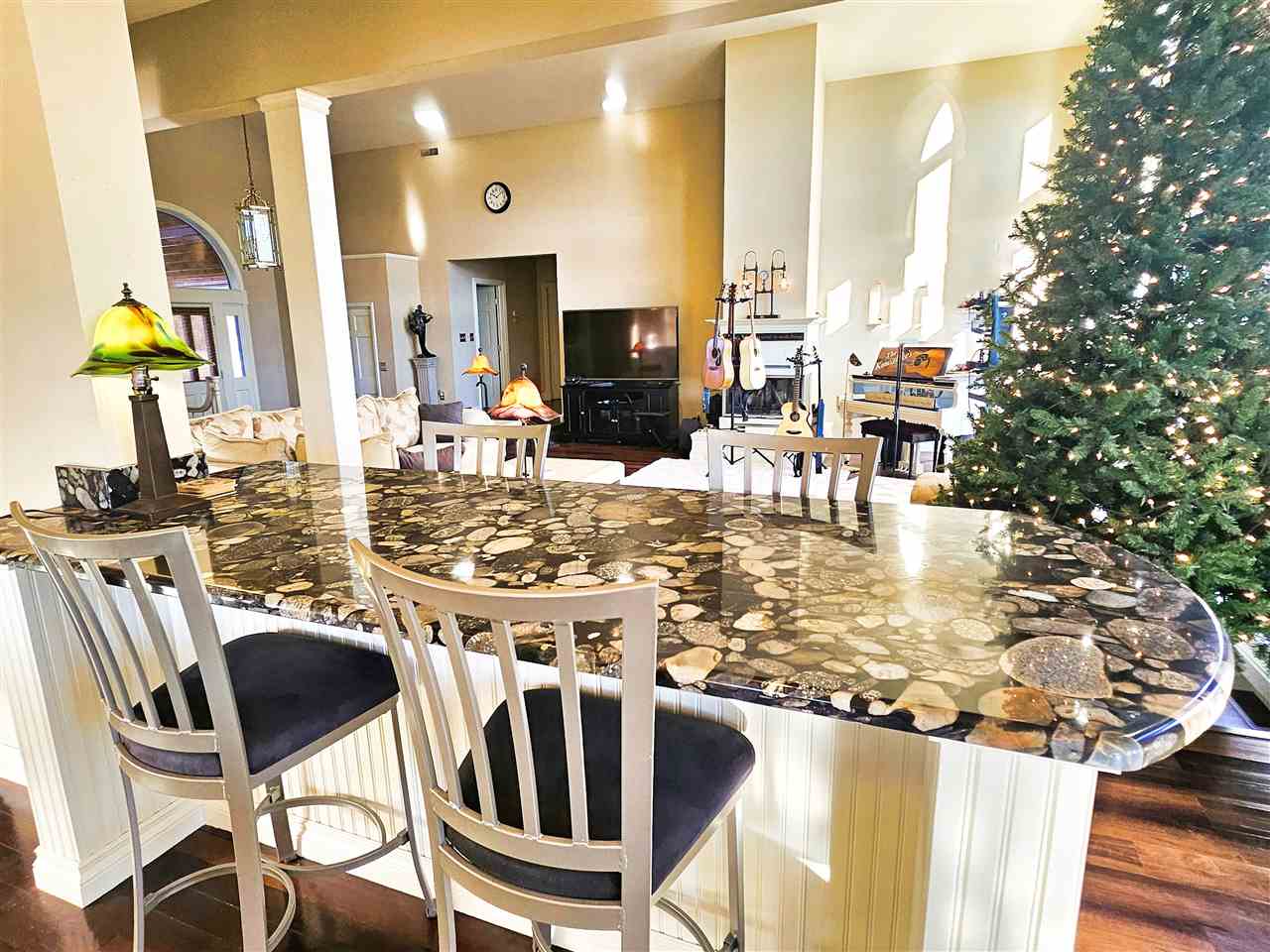 Boyne City, Michigan, 49712, United States, 5 Bedrooms Bedrooms, ,3 BathroomsBathrooms,Residential,For Sale,1986275