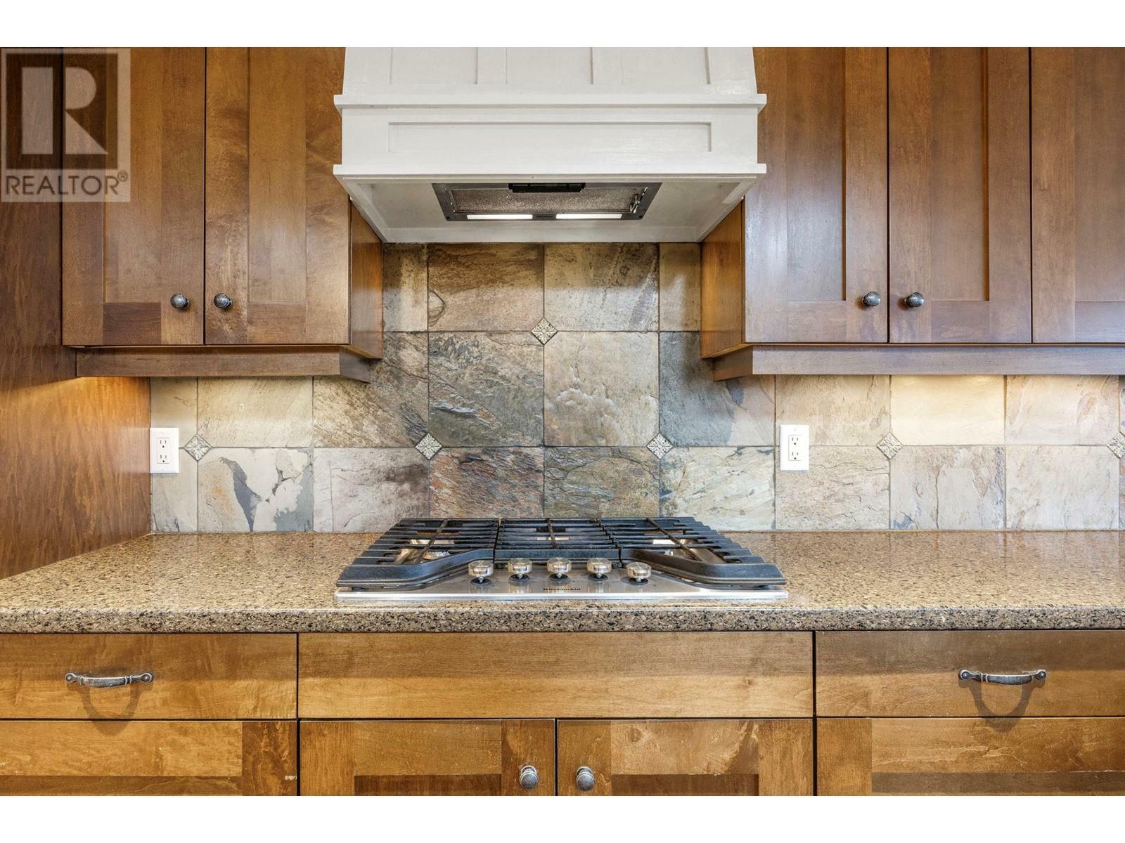 KELOWNA, British Columbia, V1W 4L5, CA, 4 Bedrooms Bedrooms, ,3 BathroomsBathrooms,Residential,For Sale,1837139