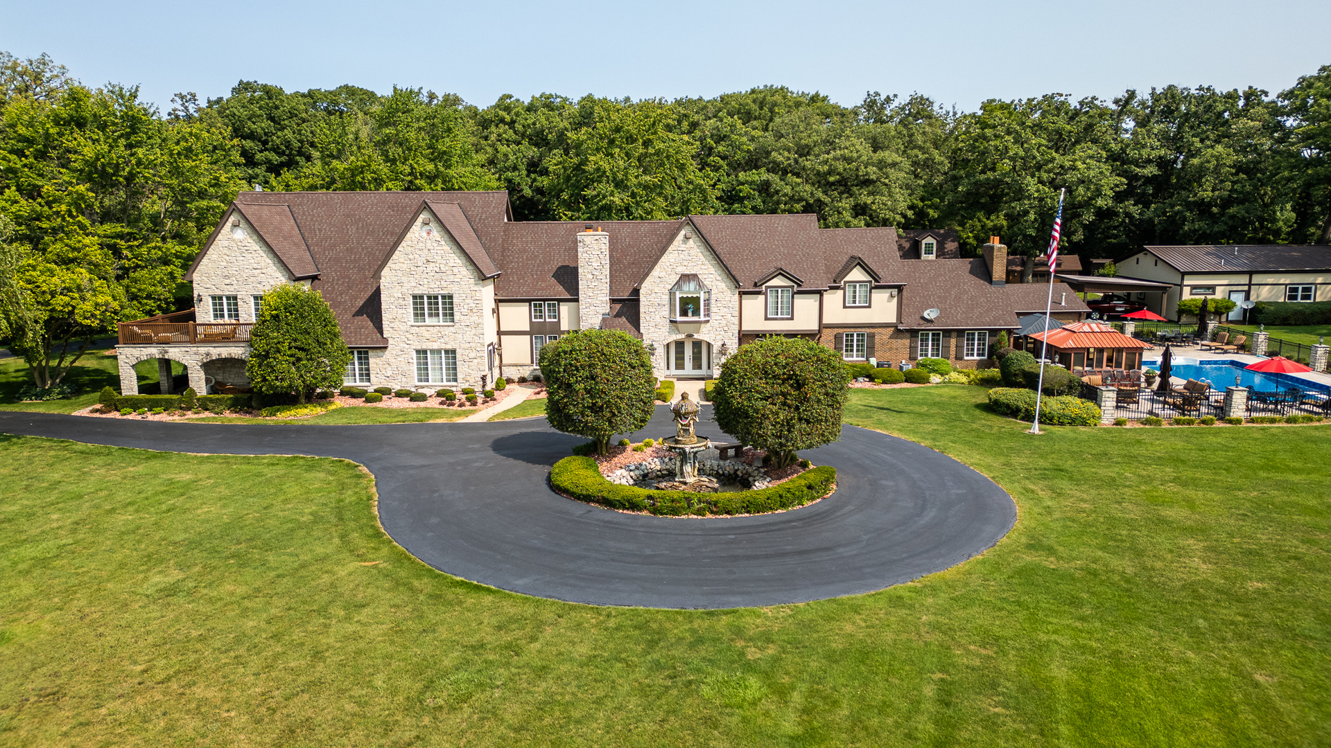 Homer Glen, Illinois, 60491, United States, 4 Bedrooms Bedrooms, ,5 BathroomsBathrooms,Residential,For Sale,1940252