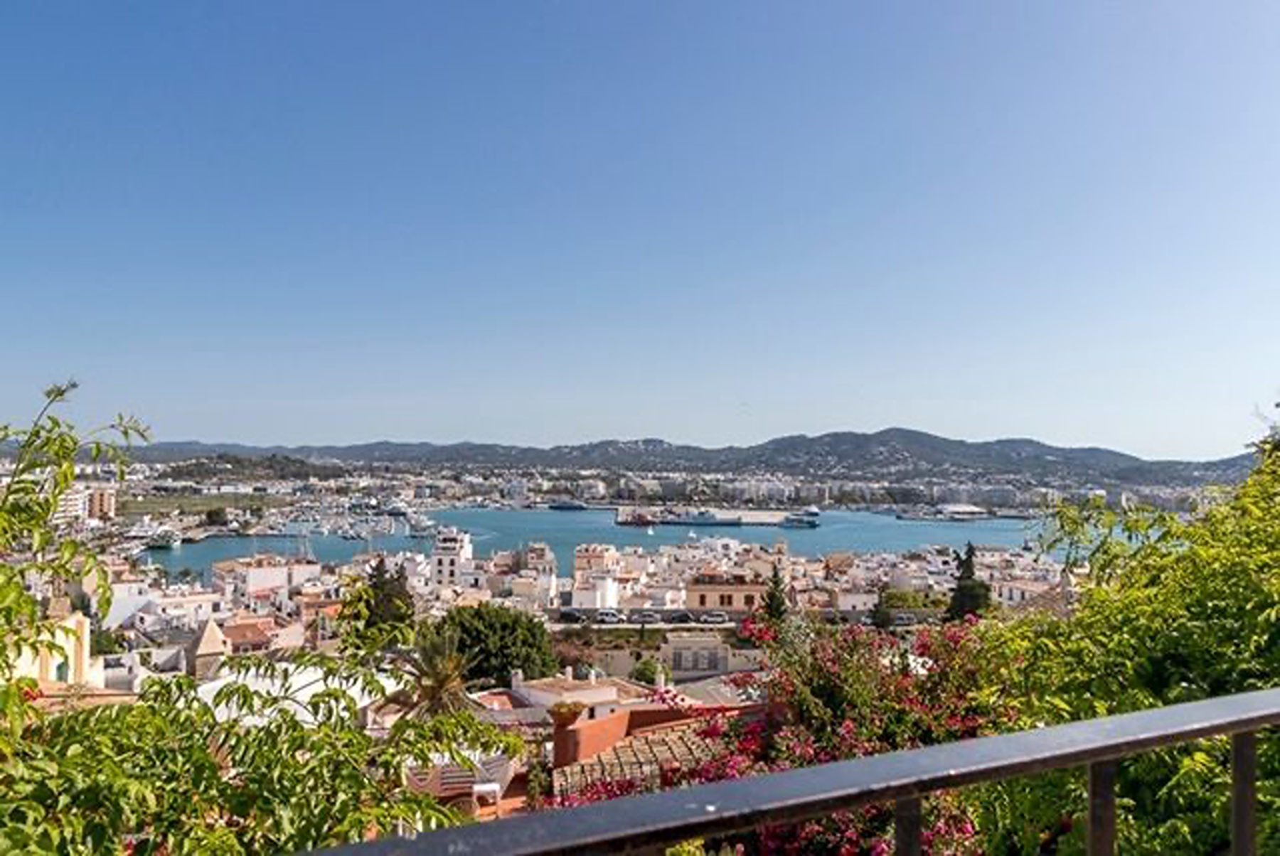  Historic flat with sea views and terrace in Dalt Vila - 物件實景