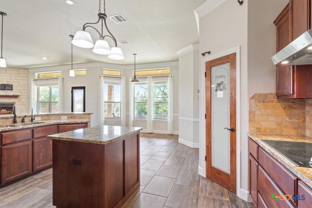 Salado, Texas, 76571, United States, 4 Bedrooms Bedrooms, ,3 BathroomsBathrooms,Residential,For Sale,1978571