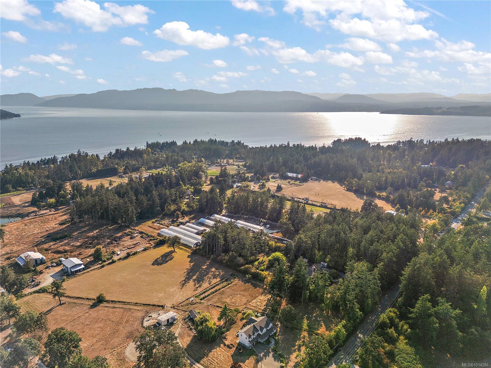 NORTH SAANICH, British Columbia, V8L 5P8, CA, 7 Bedrooms Bedrooms, ,Residential,For Sale,1948660