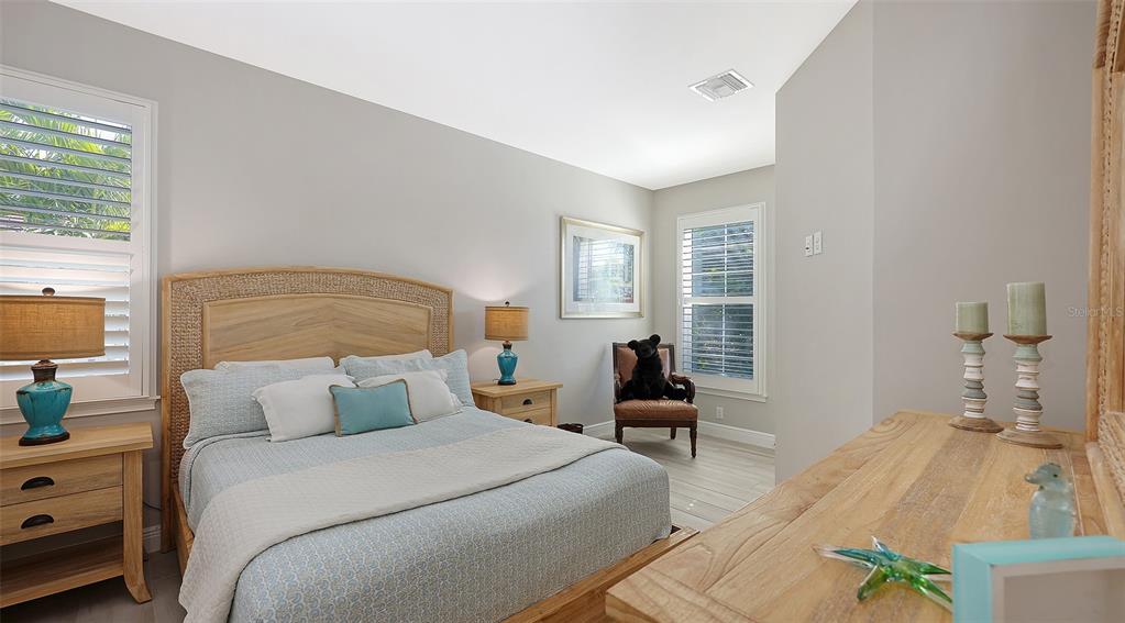 Sarasota, Florida, 34236, United States, 3 Bedrooms Bedrooms, ,4 BathroomsBathrooms,Residential,For Sale,1987814