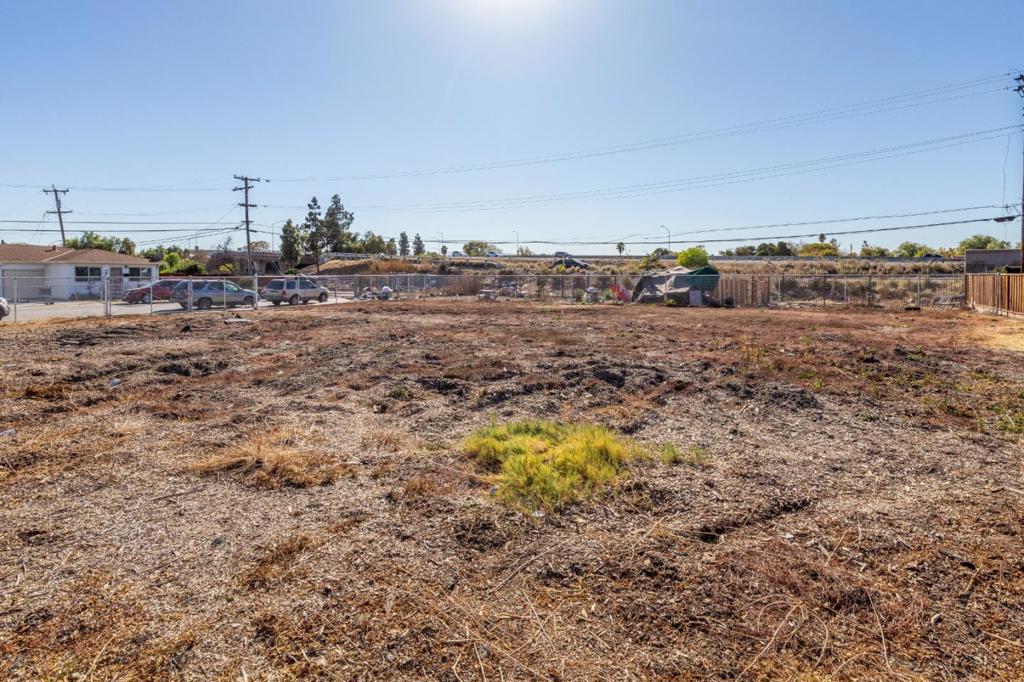 San Jose, California, 95116, United States, ,Residential,For Sale,1928725