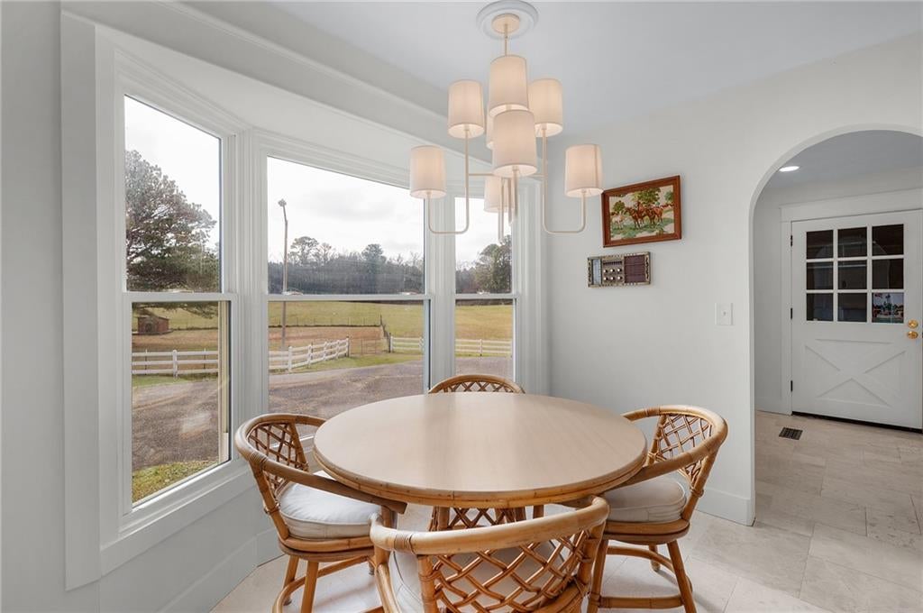 Calhoun, Georgia, 30701, United States, 4 Bedrooms Bedrooms, ,4 BathroomsBathrooms,Residential,For Sale,2005129