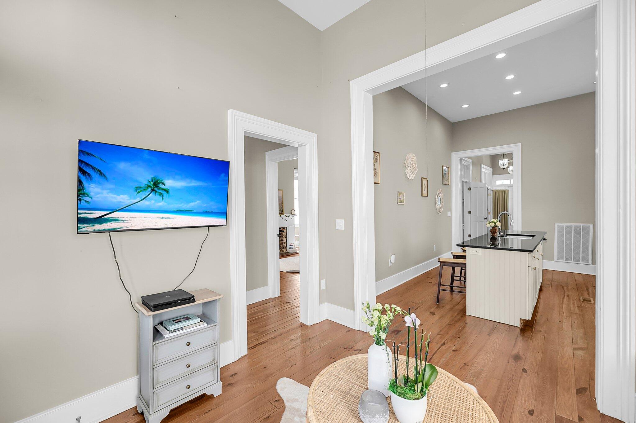 Charleston, South Carolina, 29403, United States, 3 Bedrooms Bedrooms, ,3 BathroomsBathrooms,Residential,For Sale,1875123