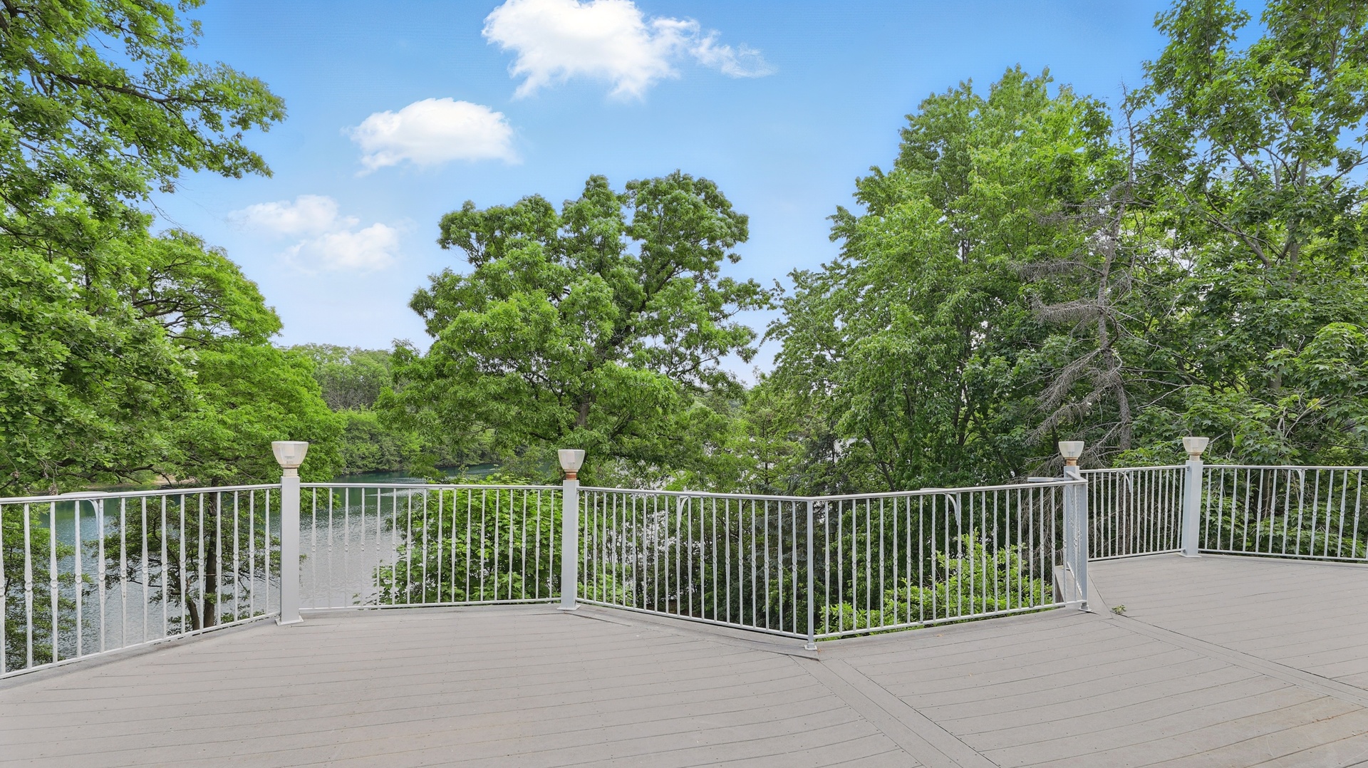 Oak Brook, Illinois, 60523, United States, 5 Bedrooms Bedrooms, ,5 BathroomsBathrooms,Residential,For Sale,1847174