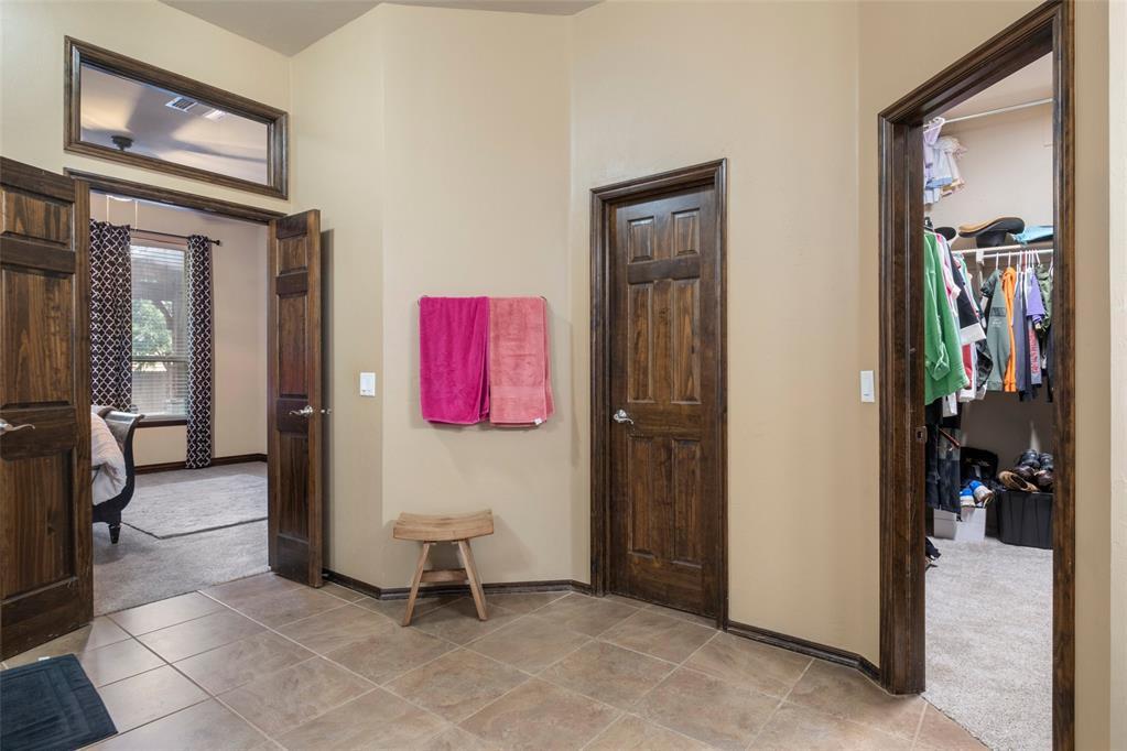 Norman, Oklahoma, 73072, United States, 4 Bedrooms Bedrooms, ,4 BathroomsBathrooms,Residential,For Sale,1974700