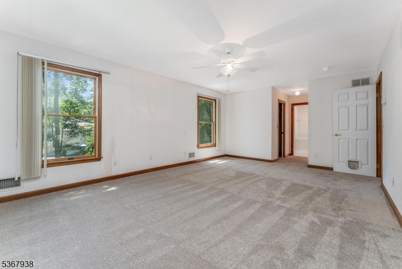 Raritan Twp., New Jersey, 08822, United States, 4 Bedrooms Bedrooms, ,3 BathroomsBathrooms,Residential,For Sale,1988299