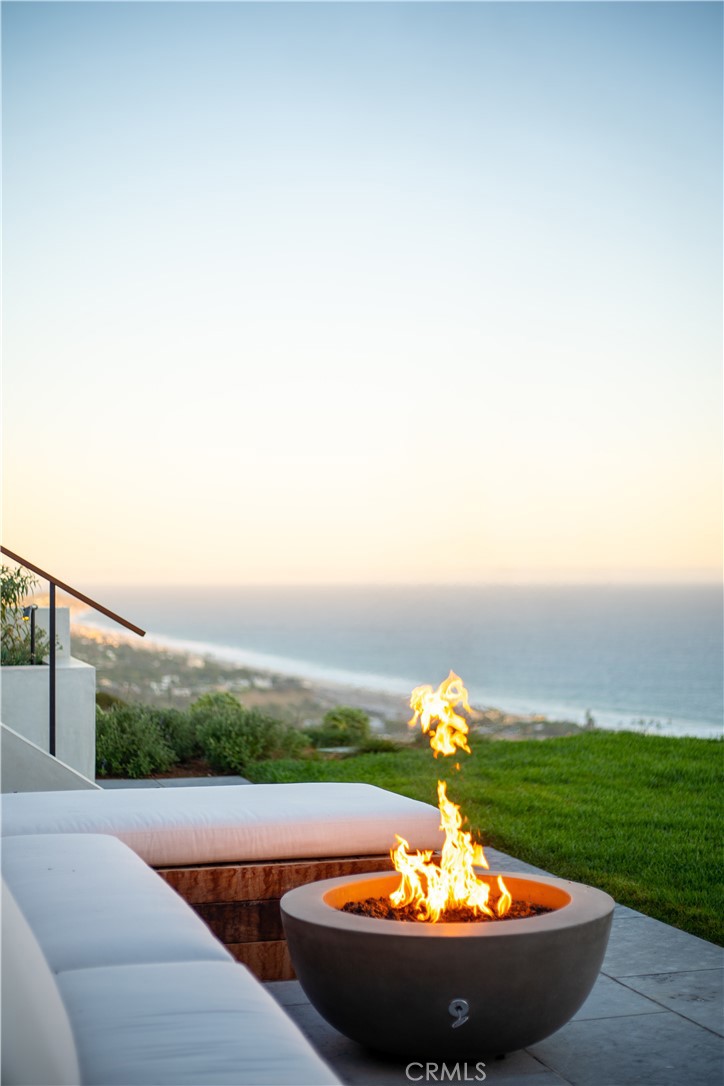 Malibu, California, 90265, United States, 7 Bedrooms Bedrooms, ,9 BathroomsBathrooms,Residential,For Sale,1838942