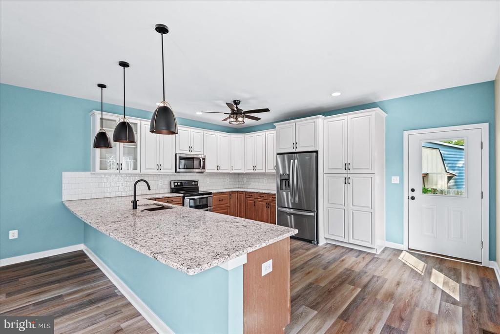 Colonial Beach, Virginia, 22443, United States, 3 Bedrooms Bedrooms, ,2 BathroomsBathrooms,Residential,For Sale,1712366