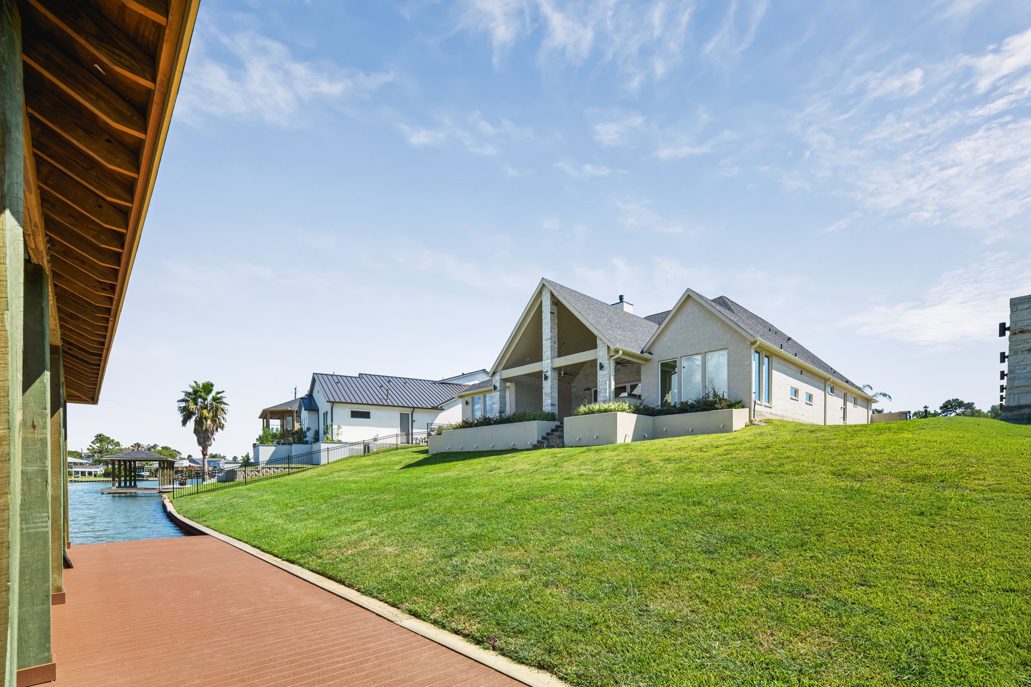  508 Amalfi Drive - 物件實景