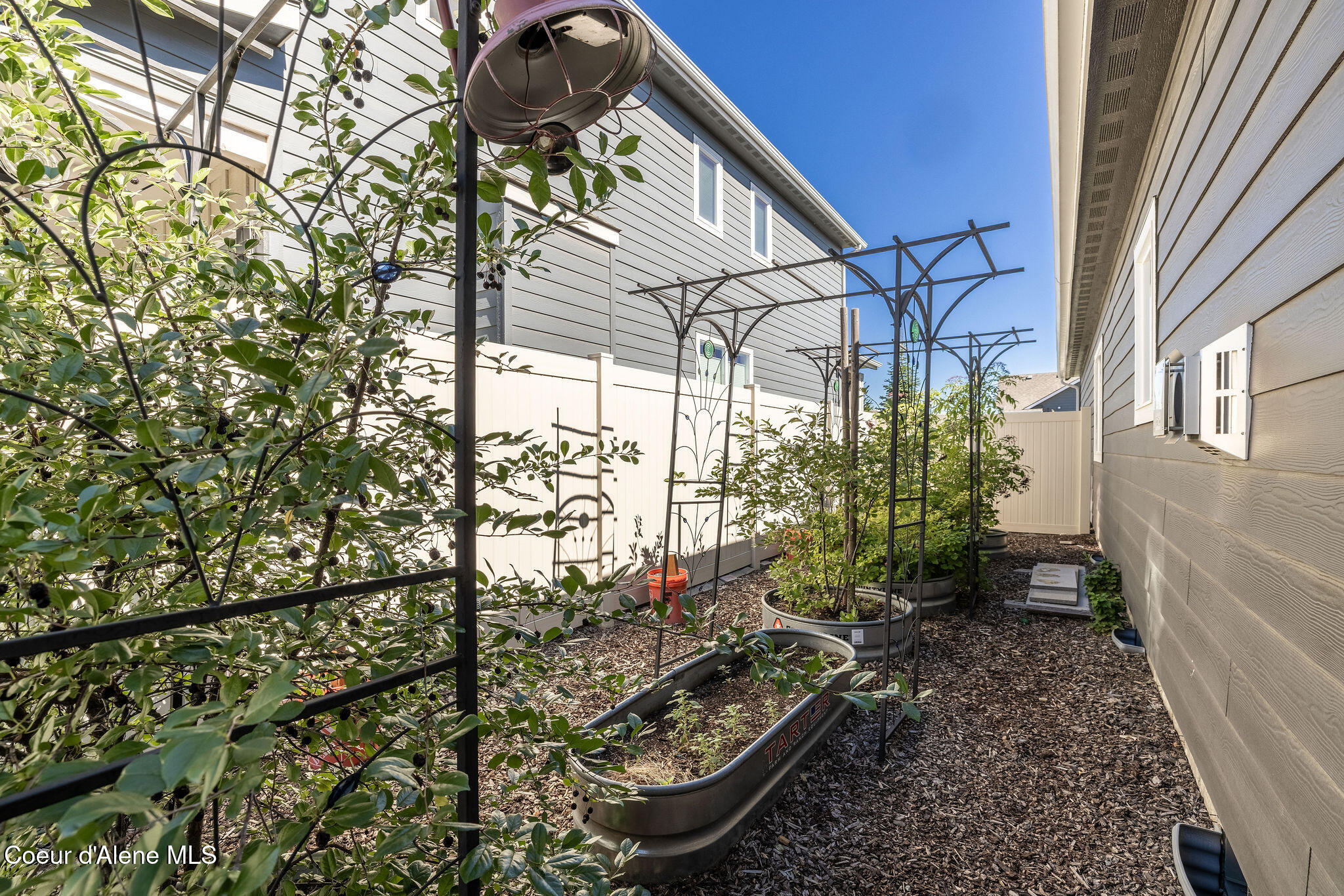 Coeur D'alene, Idaho, 83815, United States, 3 Bedrooms Bedrooms, ,1 BathroomBathrooms,Residential,For Sale,1927232