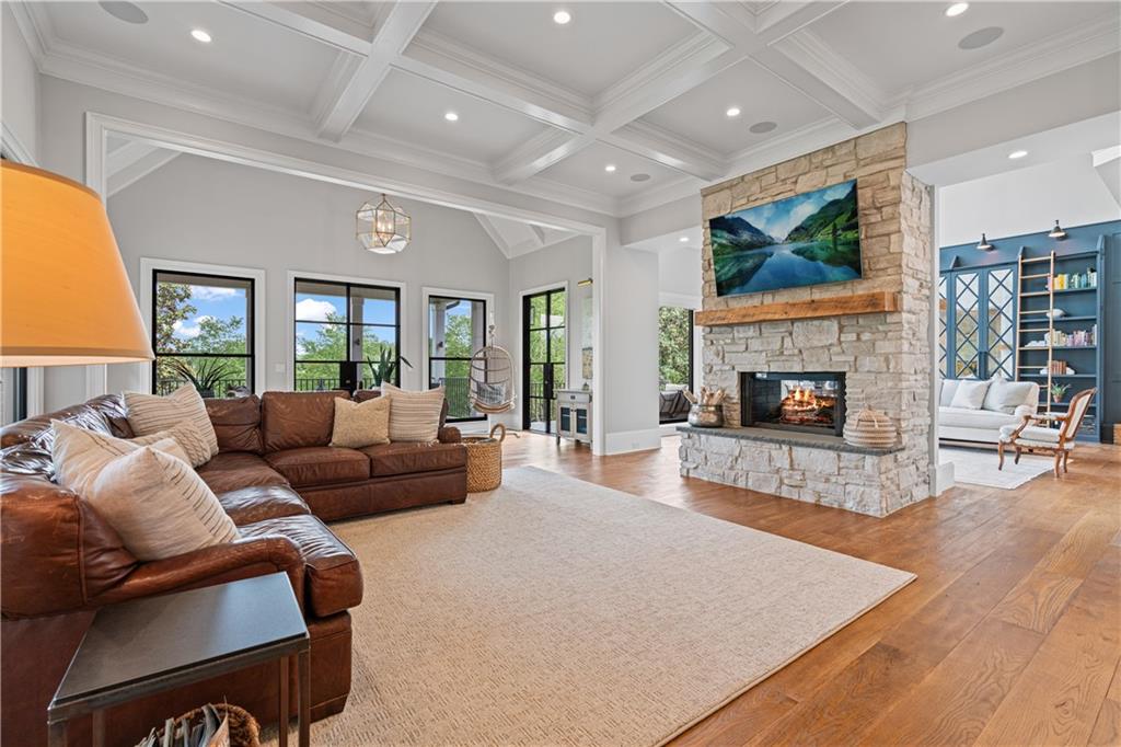 Suwanee, Georgia, 30024, United States, 5 Bedrooms Bedrooms, ,6 BathroomsBathrooms,Residential,For Sale,1822969