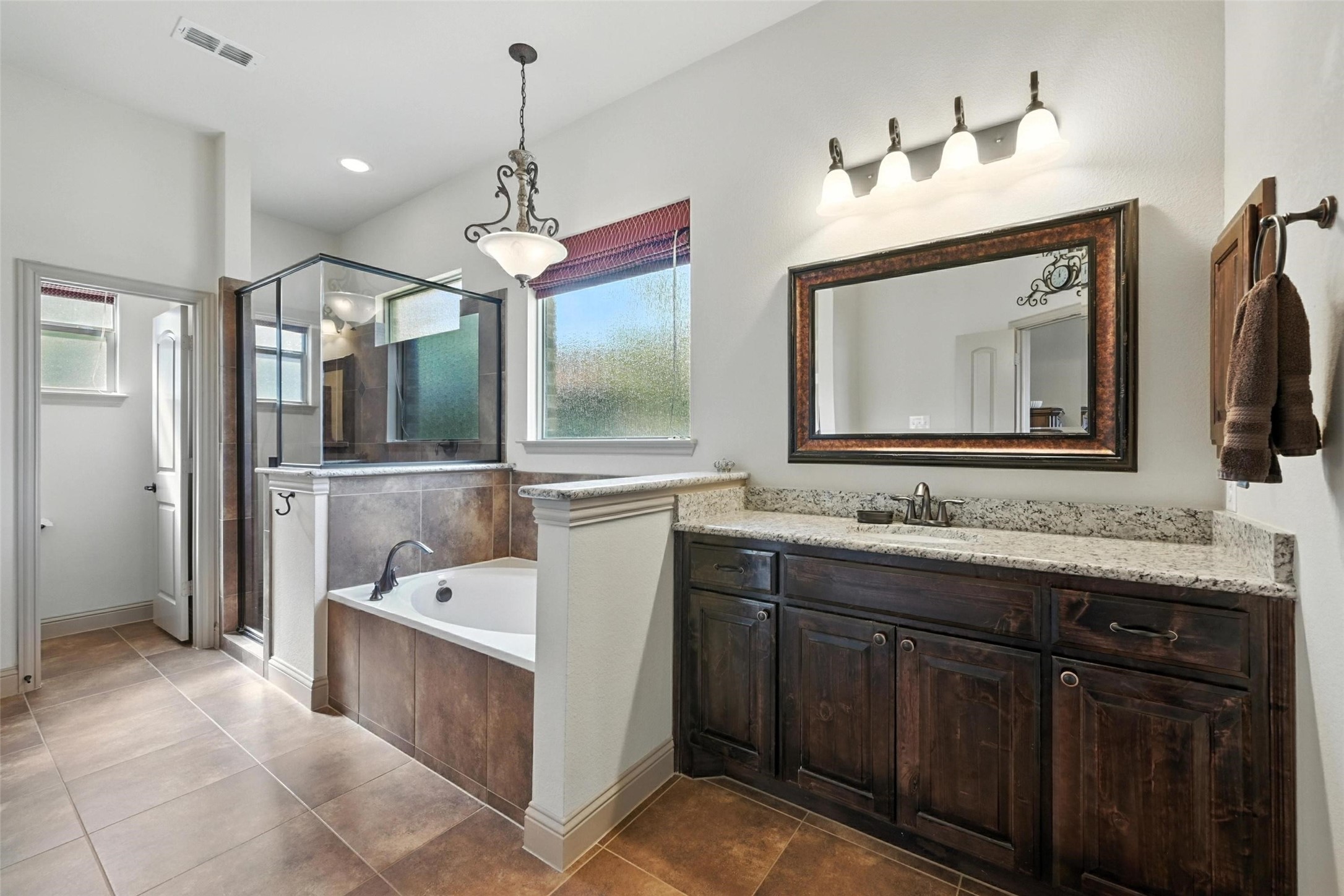 Denton, Texas, 76210, United States, 3 Bedrooms Bedrooms, ,3 BathroomsBathrooms,Residential,For Sale,1932168