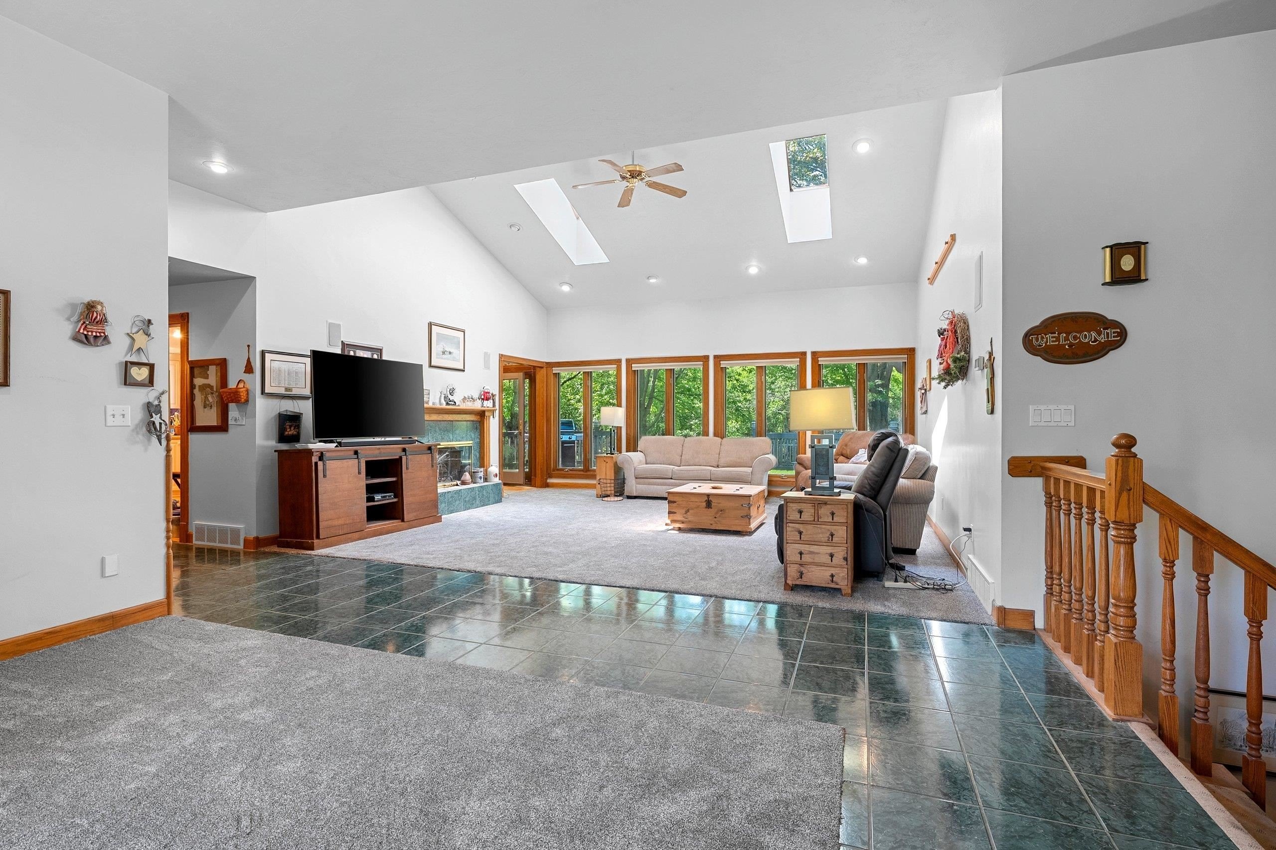 DE PERE, Wisconsin, 54115-9240, United States, 4 Bedrooms Bedrooms, ,4 BathroomsBathrooms,Residential,For Sale,2048017