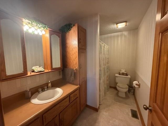 Huntington, Indiana, 46750, United States, 4 Bedrooms Bedrooms, ,3 BathroomsBathrooms,Residential,For Sale,1957366