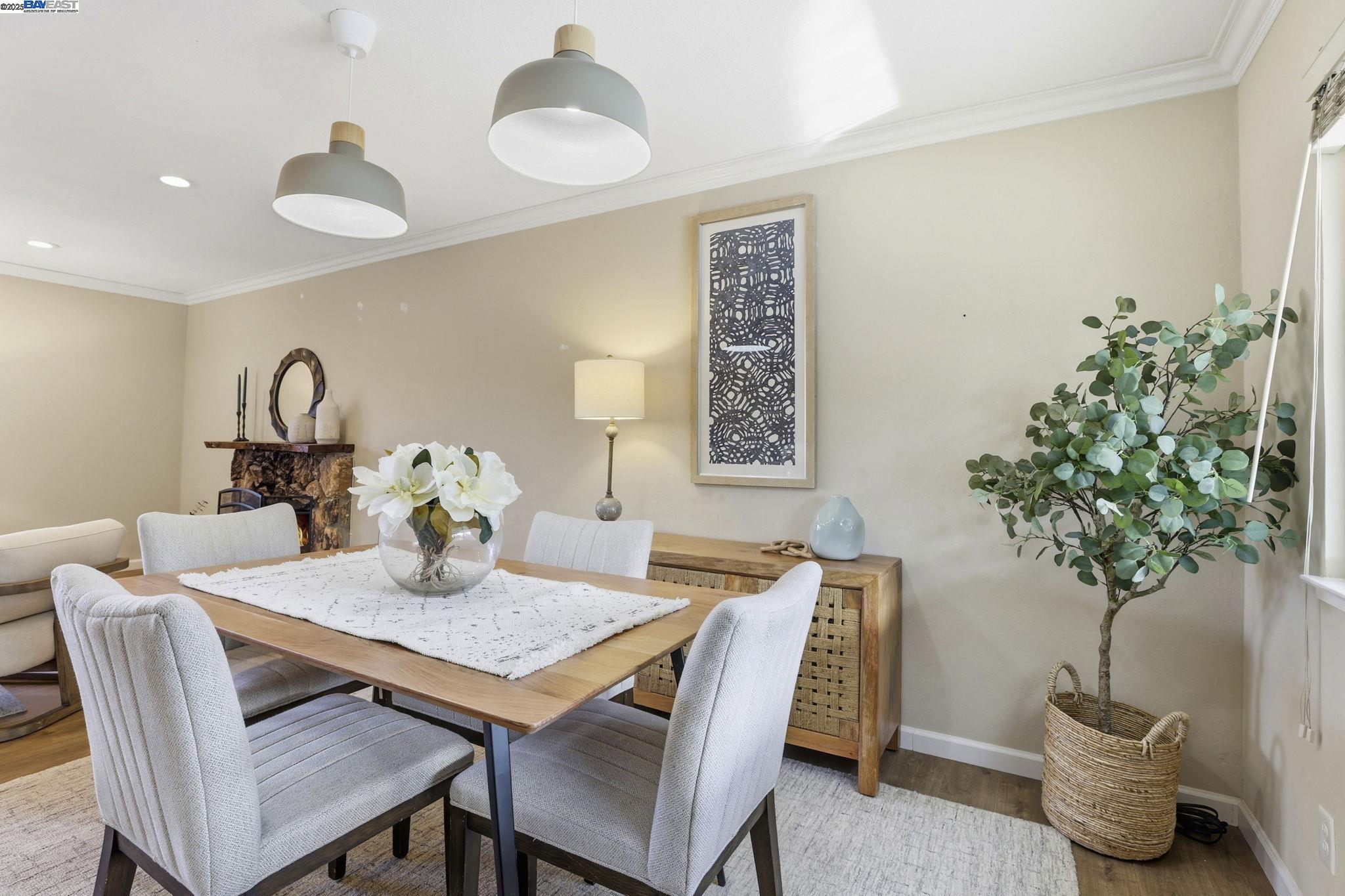 Pleasanton, California, 94566, United States, 4 Bedrooms Bedrooms, ,2 BathroomsBathrooms,Residential,For Sale,1988174