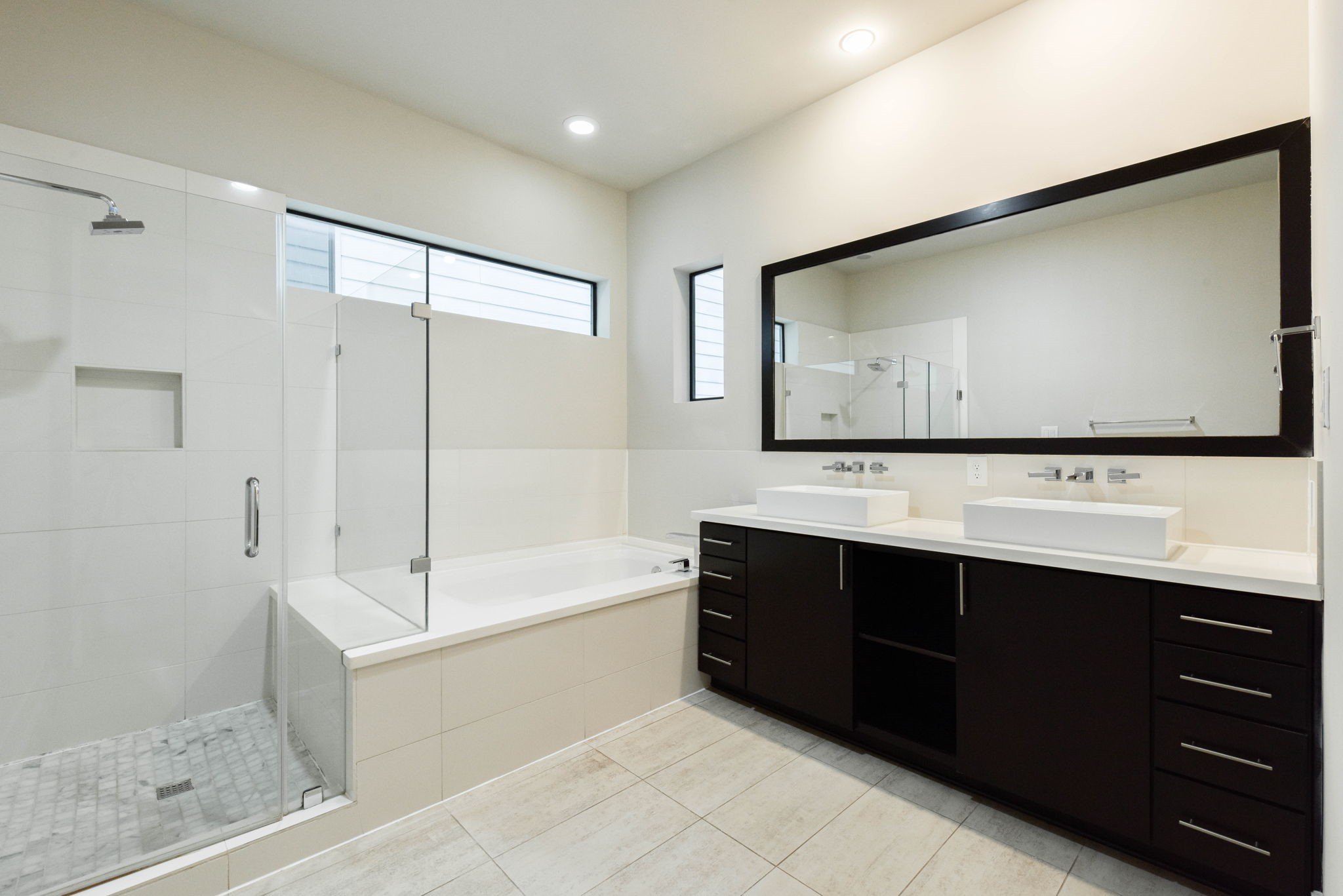 Houston, Texas, 77007, United States, 3 Bedrooms Bedrooms, ,4 BathroomsBathrooms,Residential,For Sale,1935957