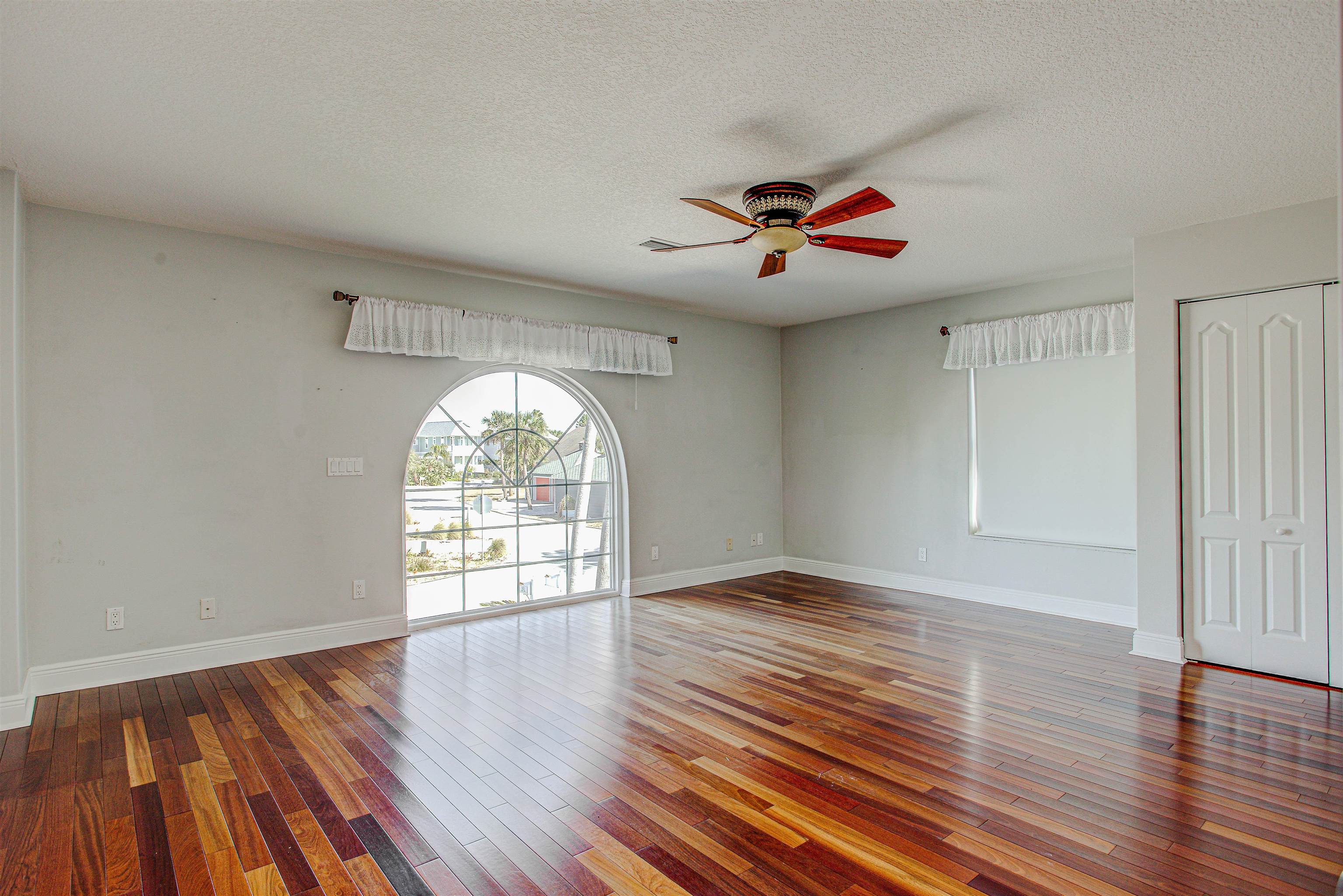 St Augustine, Florida, 32080, United States, 3 Bedrooms Bedrooms, ,3 BathroomsBathrooms,Residential,For Sale,1989501