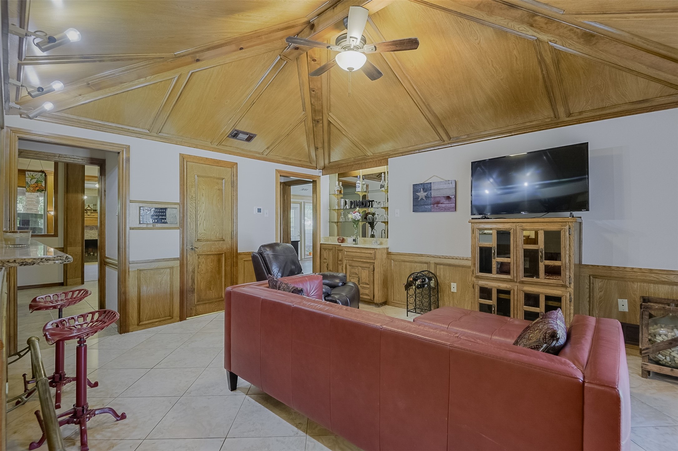 Ovilla, Texas, 75154, United States, 3 Bedrooms Bedrooms, ,4 BathroomsBathrooms,Residential,For Sale,1866219
