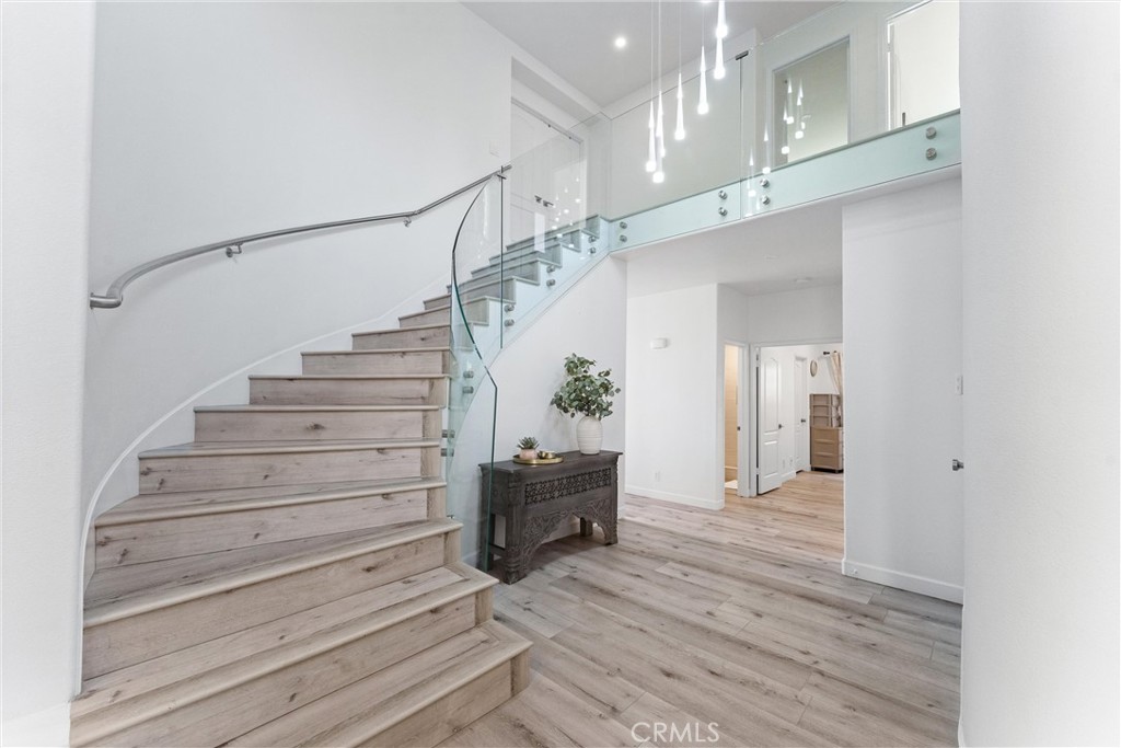 Laguna Hills, California, 92653, United States, 4 Bedrooms Bedrooms, ,3 BathroomsBathrooms,Residential,For Sale,1987832