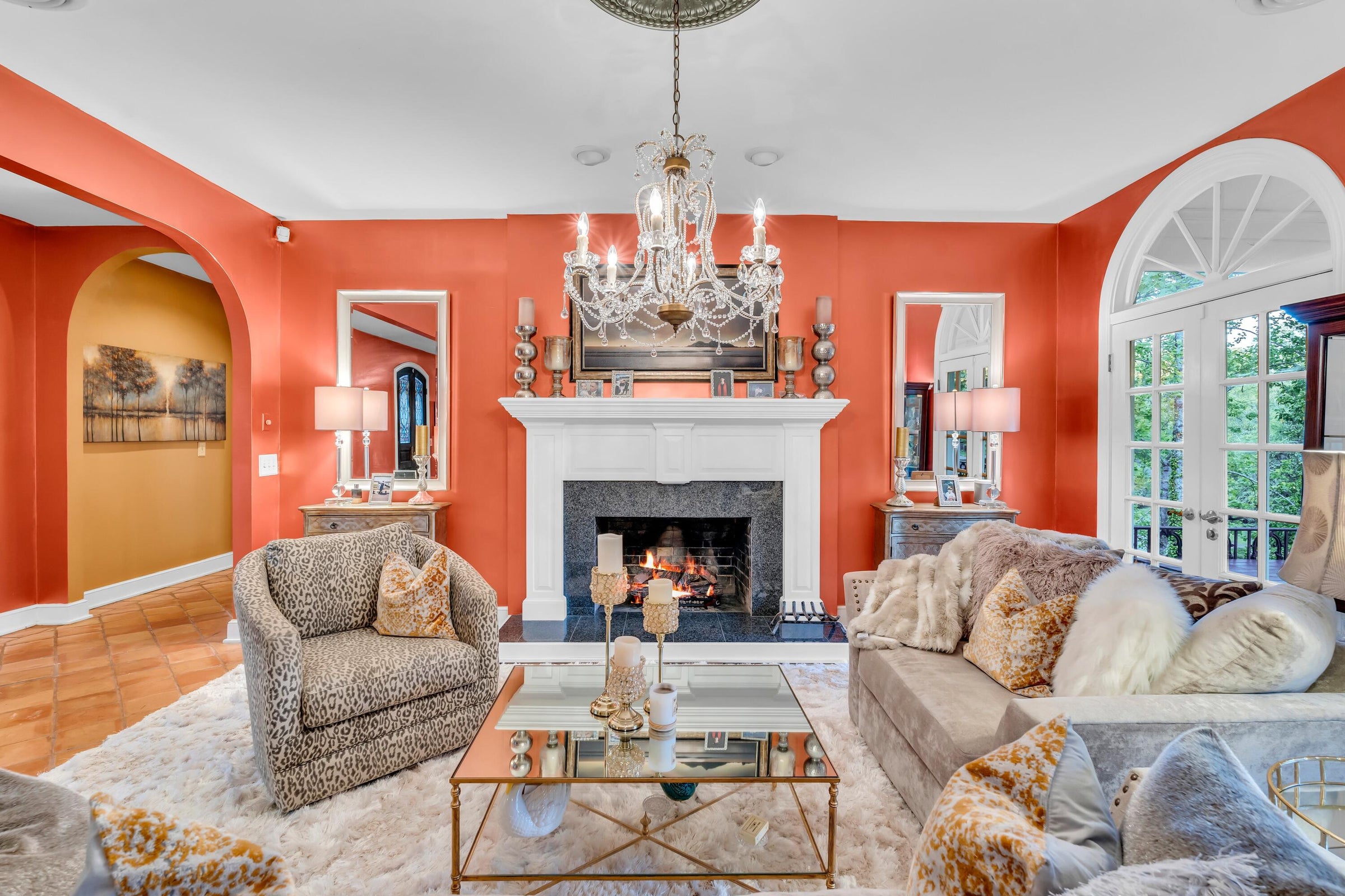 Columbus, Mississippi, 39705, United States, 4 Bedrooms Bedrooms, ,4 BathroomsBathrooms,Residential,For Sale,1976327