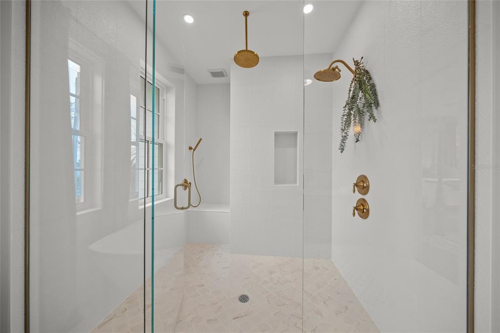 Holmes Beach, Florida, 34217, United States, 4 Bedrooms Bedrooms, ,6 BathroomsBathrooms,Residential,For Sale,1989554