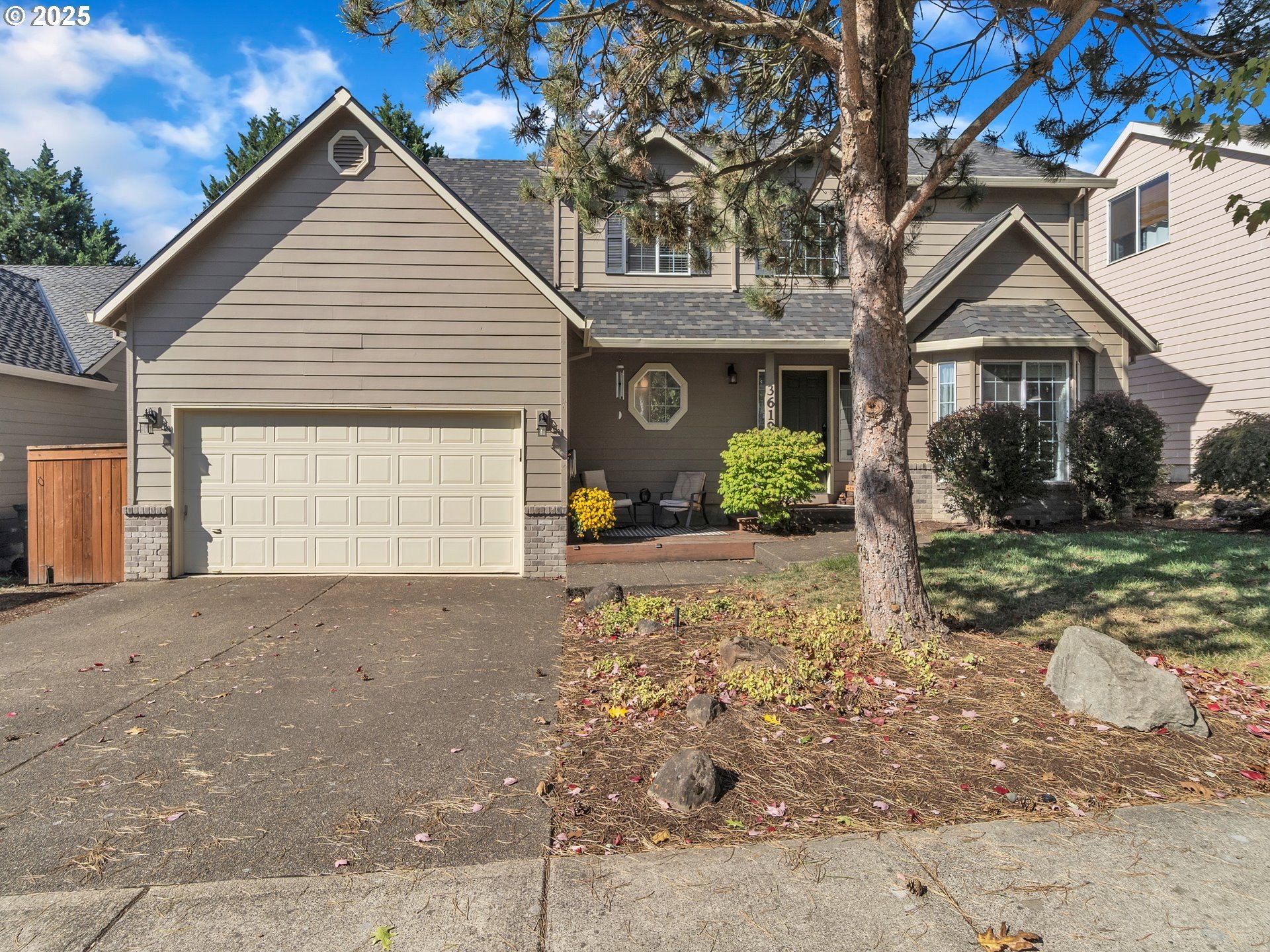 Newberg, Oregon, 97132, United States, 4 Bedrooms Bedrooms, ,3 BathroomsBathrooms,Residential,For Sale,1962580