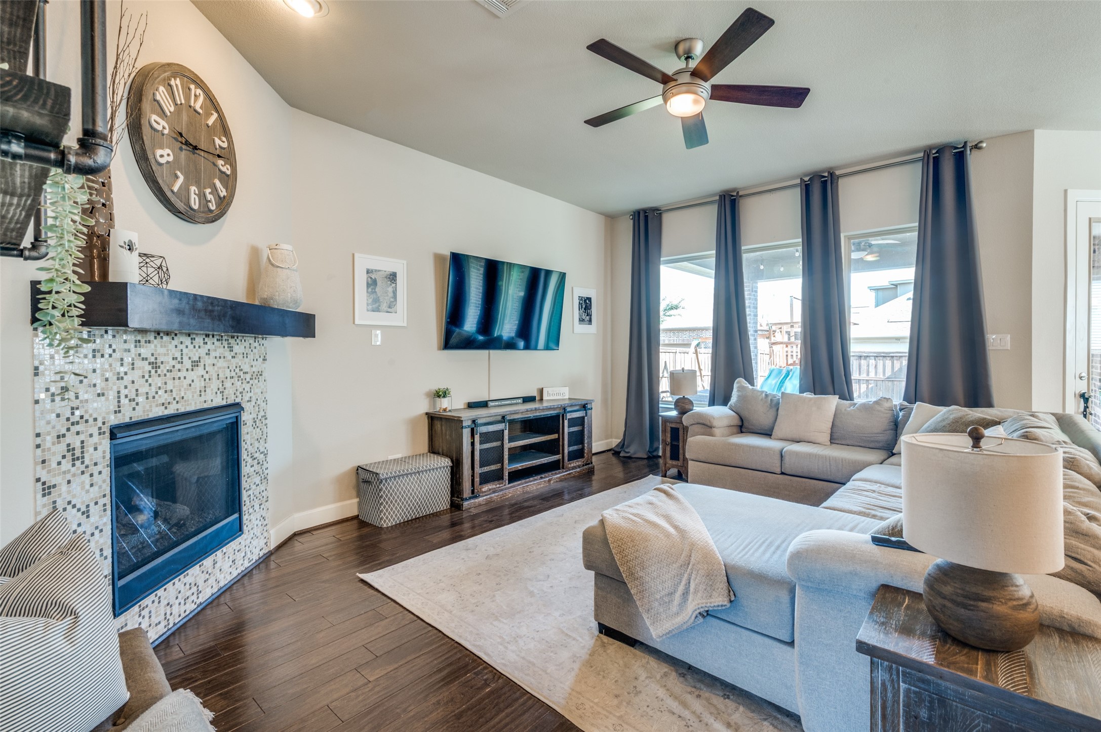 Arlington, Texas, 76005, United States, 4 Bedrooms Bedrooms, ,4 BathroomsBathrooms,Residential,For Sale,1857348