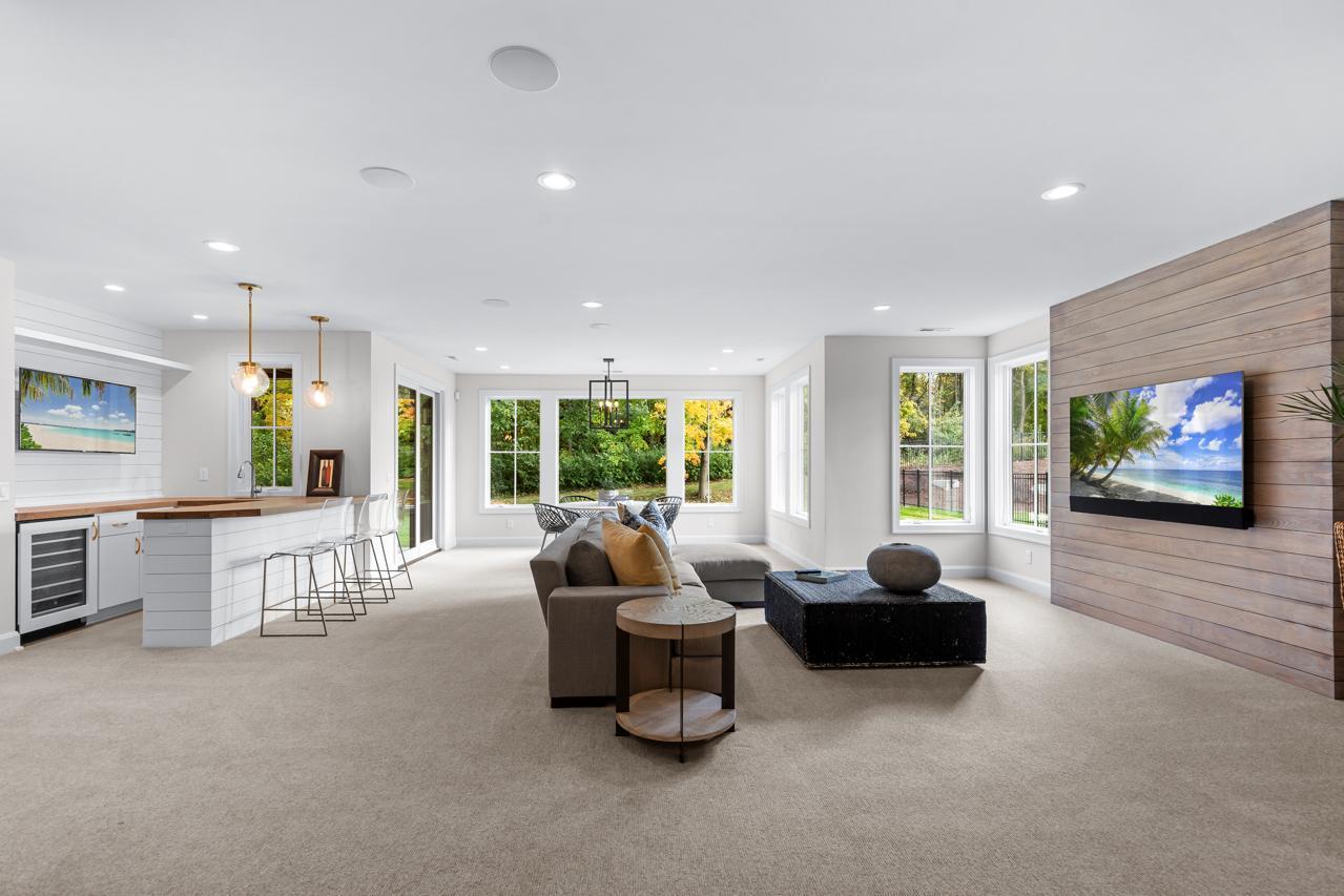 Victoria, Minnesota, 55331, United States, 5 Bedrooms Bedrooms, ,3 BathroomsBathrooms,Residential,For Sale,1994848