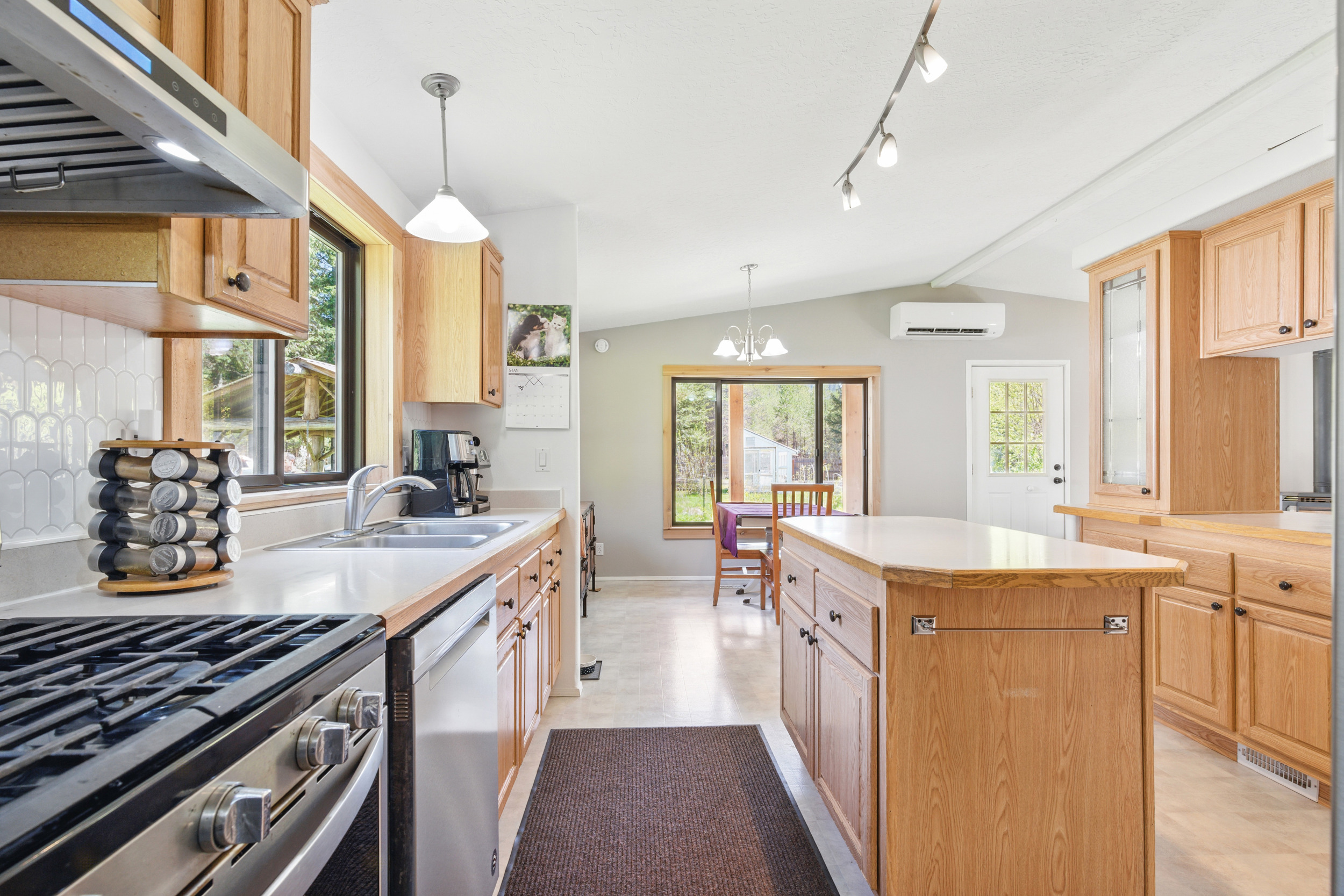 Clark Fork, Idaho, 83811, United States, 3 Bedrooms Bedrooms, ,2 BathroomsBathrooms,Residential,For Sale,1887934