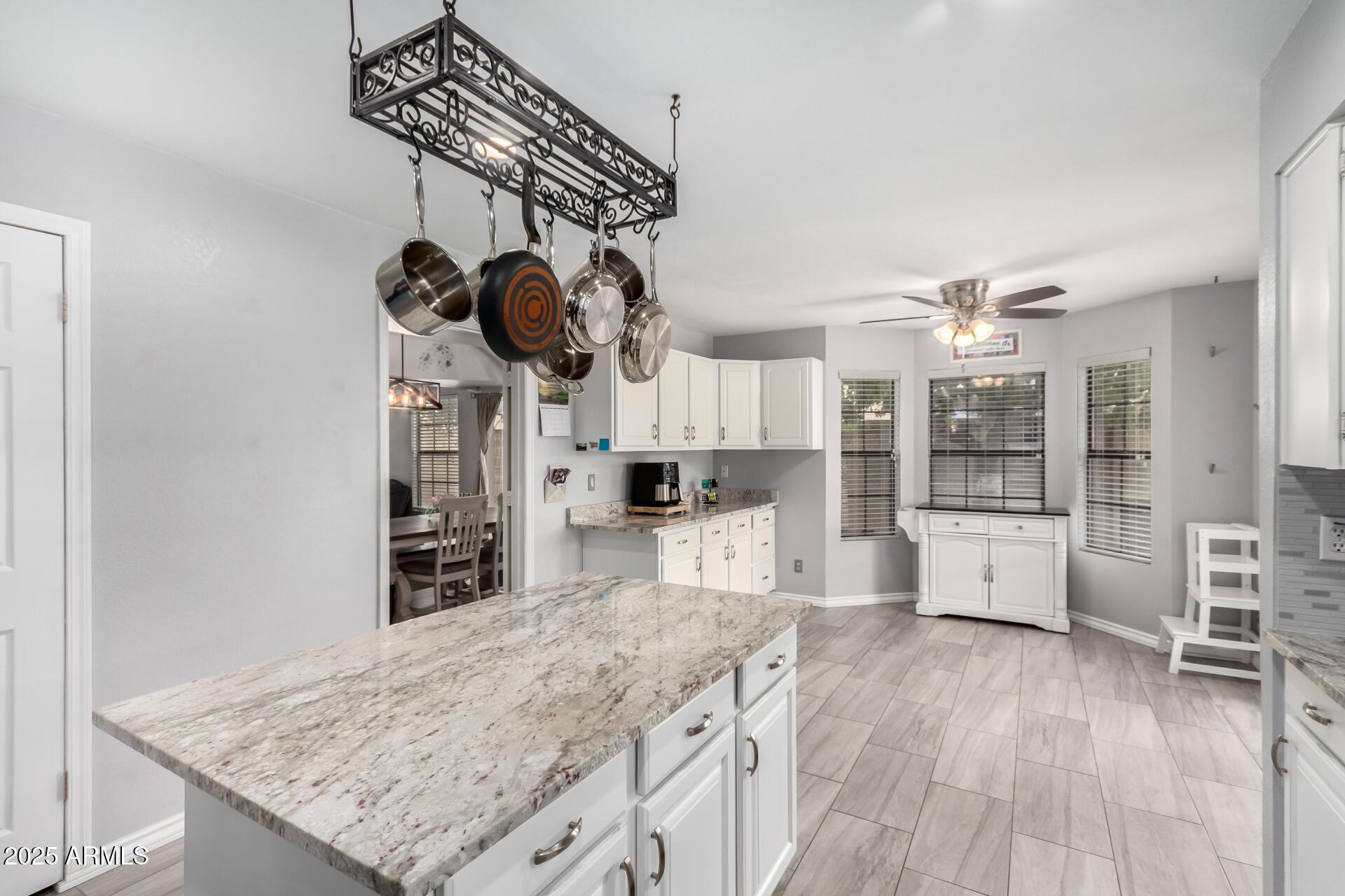 Glendale, Arizona, 85302, United States, 4 Bedrooms Bedrooms, ,4 BathroomsBathrooms,Residential,For Sale,1977849