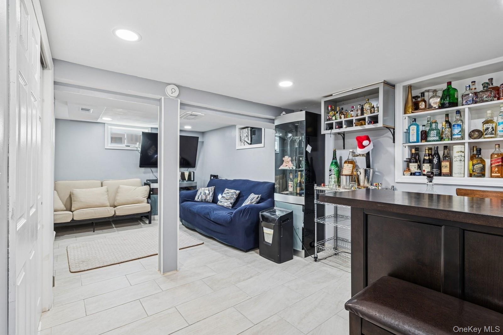Massapequa Park, New York, 11762, United States, 3 Bedrooms Bedrooms, ,4 BathroomsBathrooms,Residential,For Sale,1941074