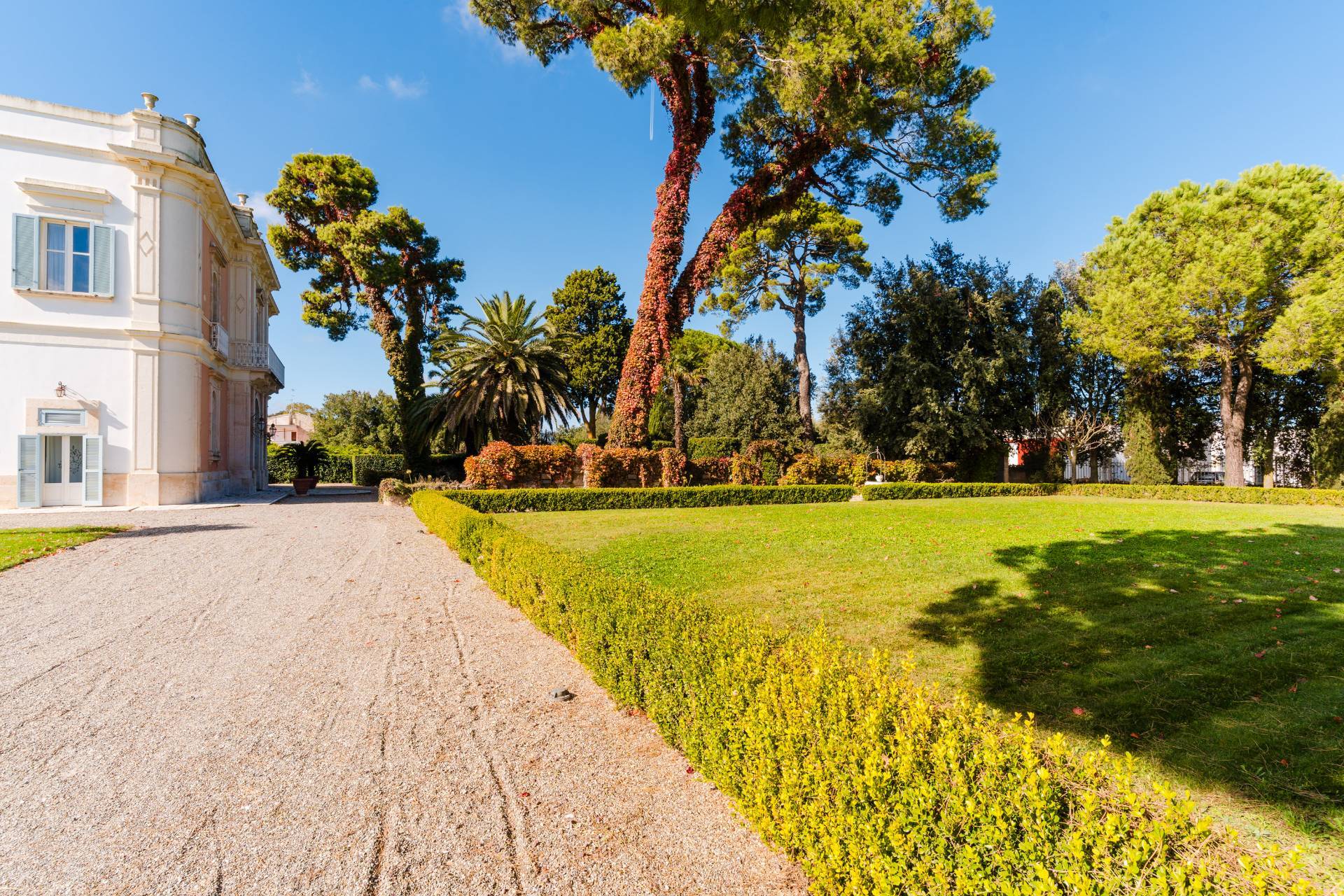 Gioia del Colle, Bari, 70023, IT, 6 Bedrooms Bedrooms, ,9 BathroomsBathrooms,Residential,For Sale,1991978