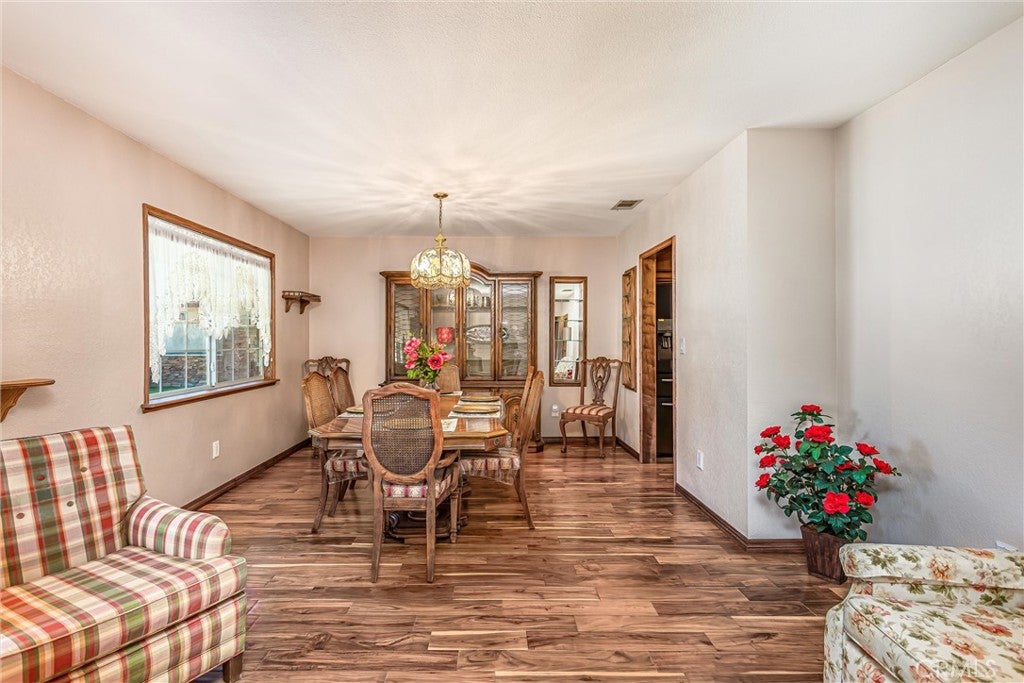 Nuevo, California, 92567, United States, 3 Bedrooms Bedrooms, ,2 BathroomsBathrooms,Residential,For Sale,1987094