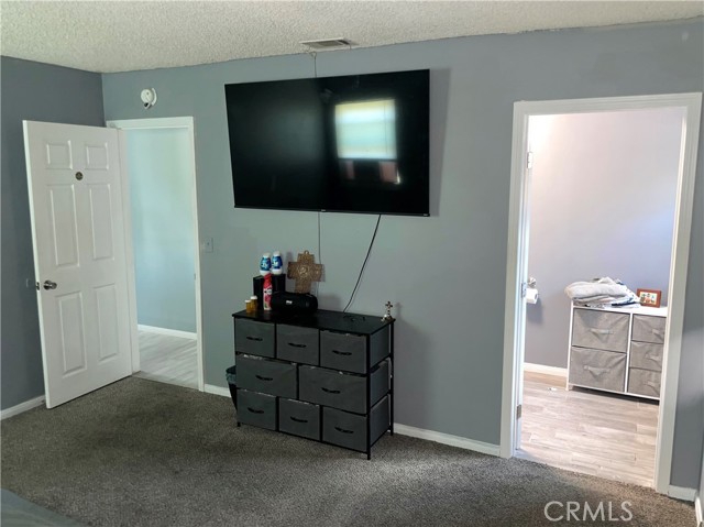 Riverside, California, 92503, United States, 4 Bedrooms Bedrooms, ,2 BathroomsBathrooms,Residential,For Sale,1928709