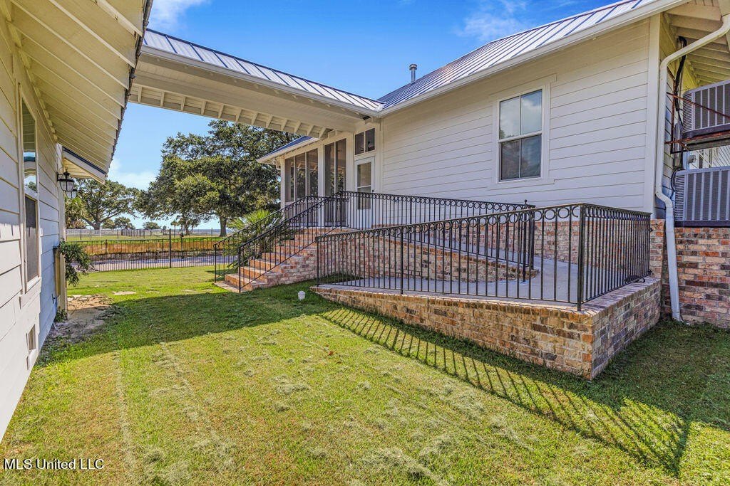 Gulfport, Mississippi, 39501, United States, 4 Bedrooms Bedrooms, ,3 BathroomsBathrooms,Residential,For Sale,1974056