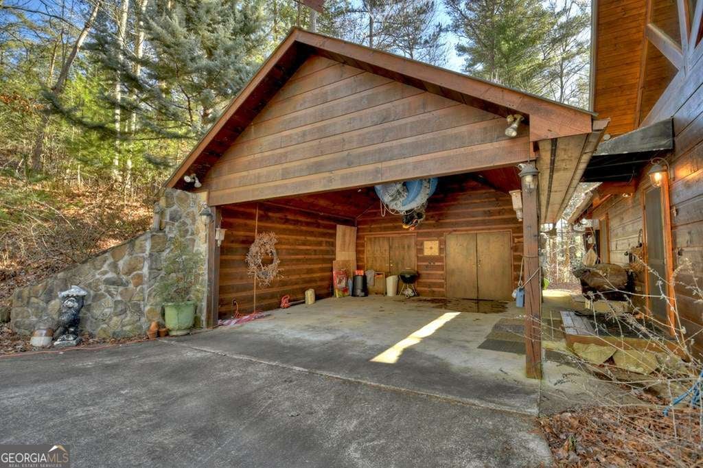Blue Ridge, Georgia, 30513, United States, 5 Bedrooms Bedrooms, ,3 BathroomsBathrooms,Residential,For Sale,1859014