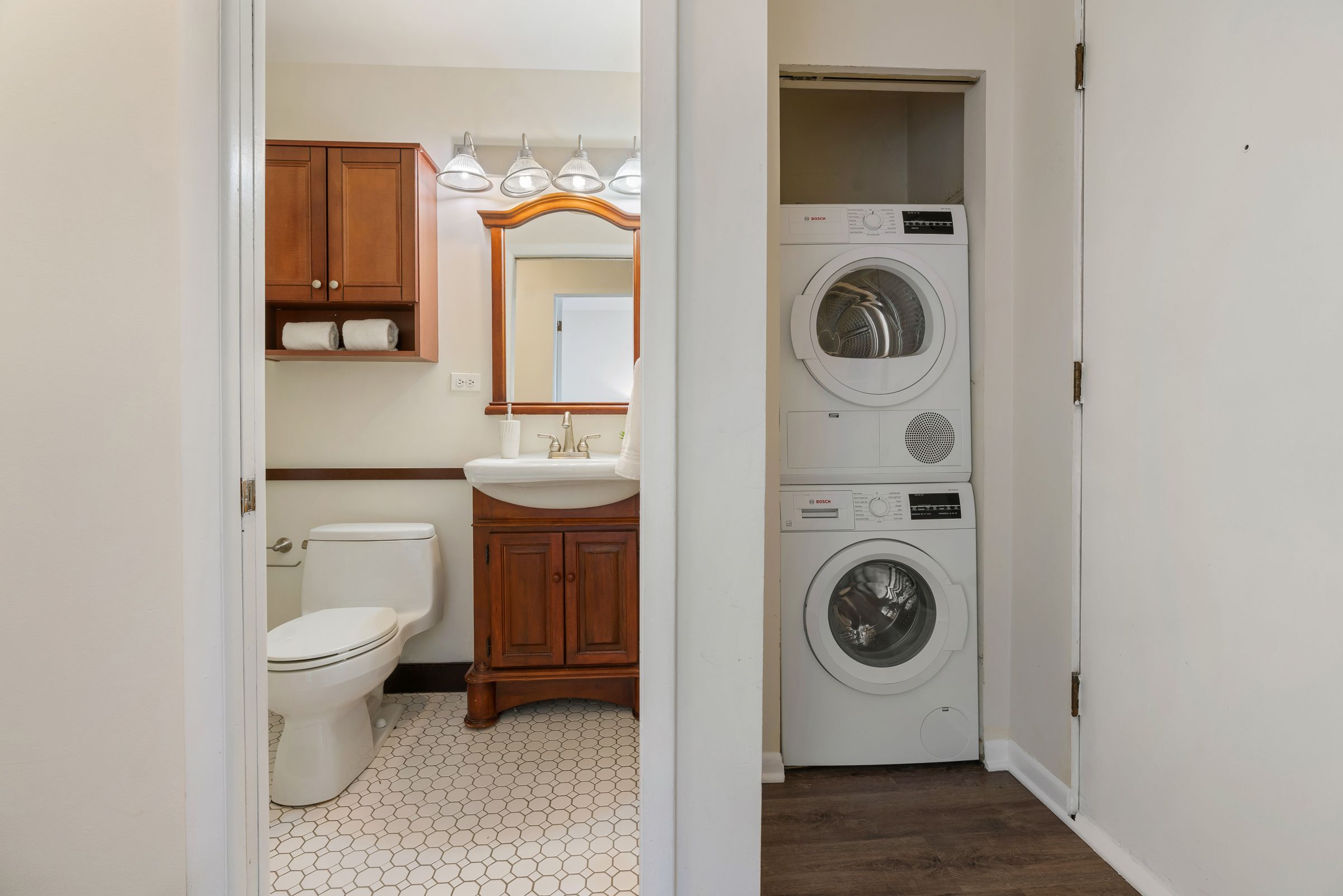  Spacious and Bright Condo in Prime Southeast Evanston Location - 物件實景
