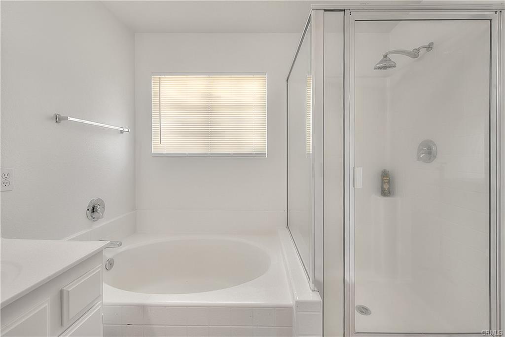 Victorville, California, 92392, United States, 5 Bedrooms Bedrooms, ,3 BathroomsBathrooms,Residential,For Sale,1996162