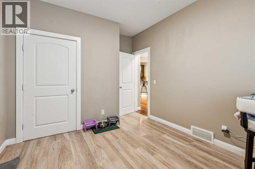OKOTOKS, Alberta, T1S 0K1, CA, 4 Bedrooms Bedrooms, ,3 BathroomsBathrooms,Residential,For Sale,1950972