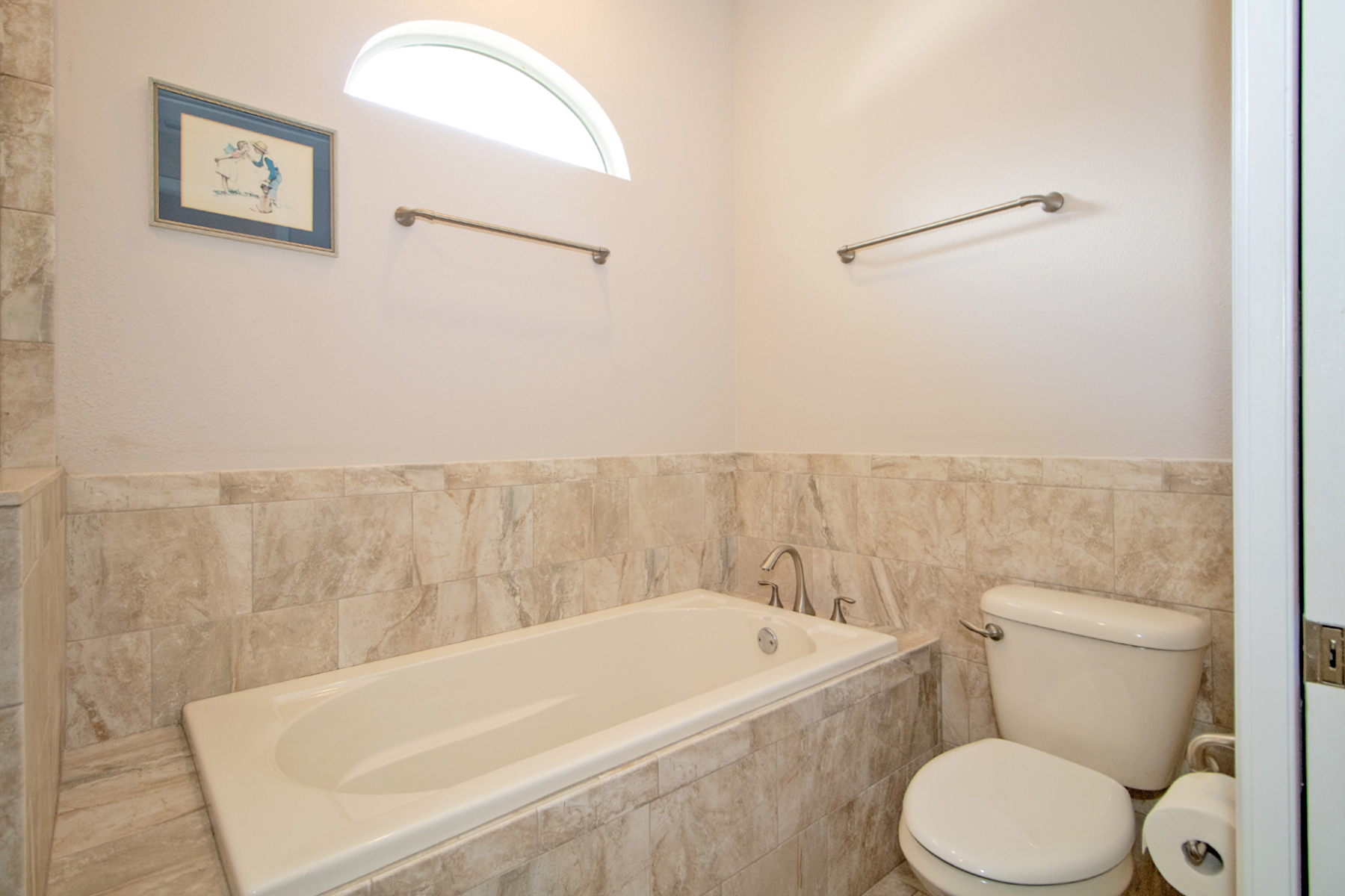 Clermont, Florida, 34711, United States, 3 Bedrooms Bedrooms, ,3 BathroomsBathrooms,Residential,For Sale,1973850