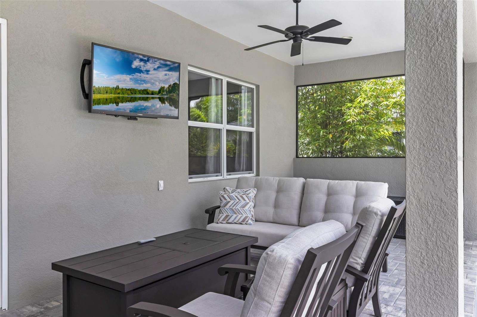 LAKELAND, Florida, 33813, United States, 5 Bedrooms Bedrooms, ,3 BathroomsBathrooms,Residential,For Sale,1937728