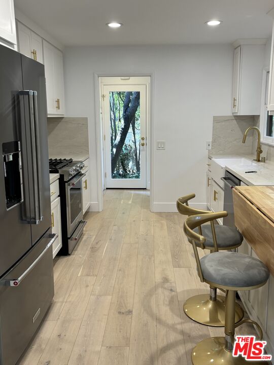 Santa Monica, California, 90402, United States, 3 Bedrooms Bedrooms, ,2 BathroomsBathrooms,Residential,For Sale,2003042