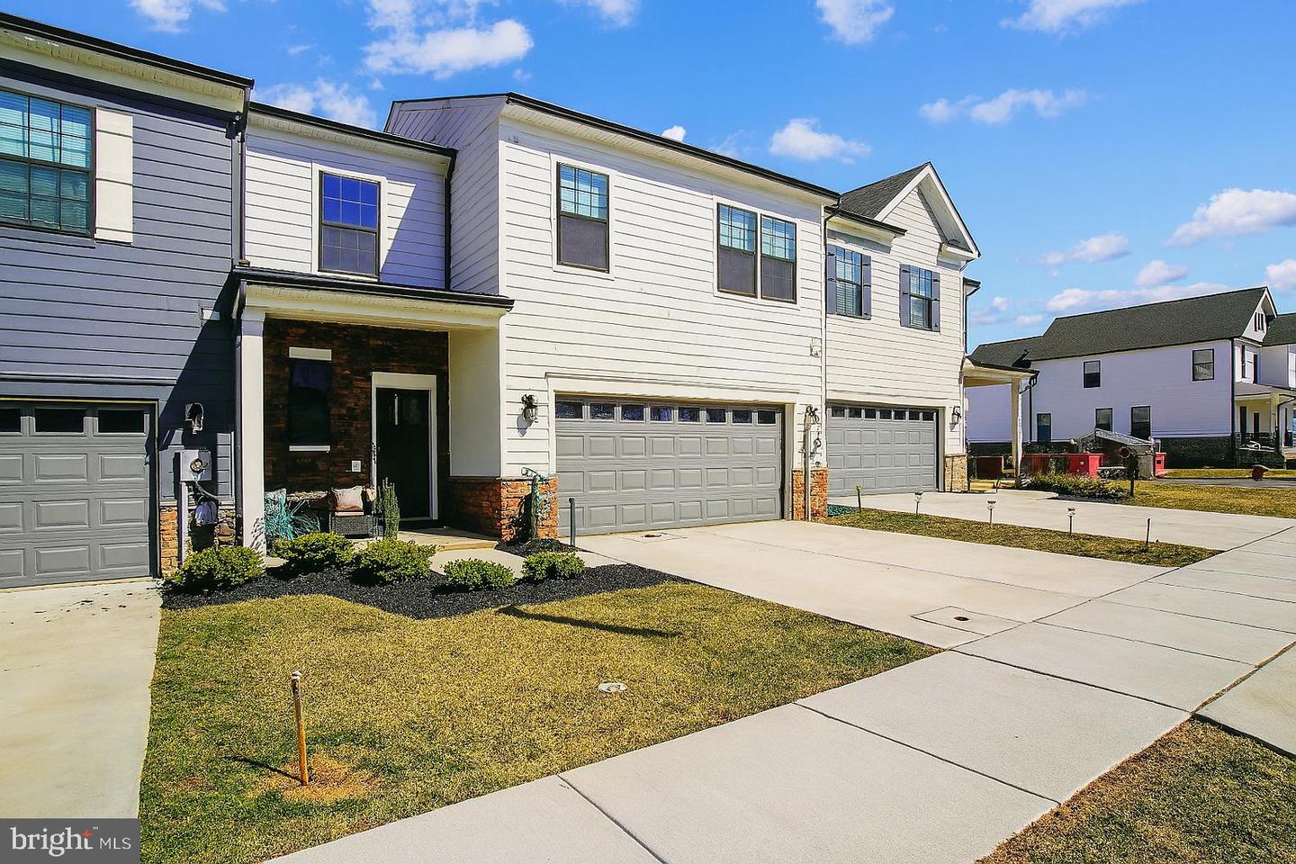 Frederick, Maryland, 21701, United States, 3 Bedrooms Bedrooms, ,4 BathroomsBathrooms,Residential,For Sale,1920033