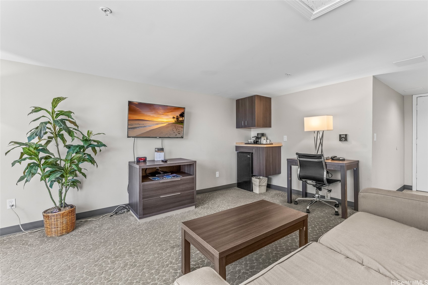 Honolulu, Hawaii, 96815, United States, ,1 BathroomBathrooms,Residential,For Sale,2003284