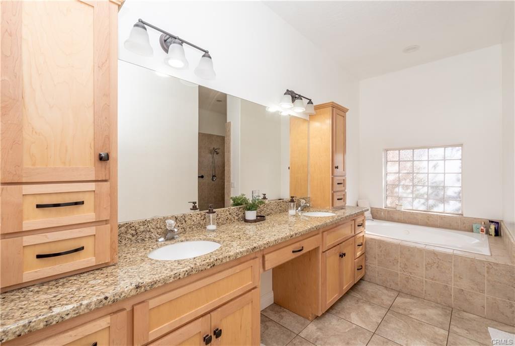 Pinon Hills, California, 92372, United States, 4 Bedrooms Bedrooms, ,3 BathroomsBathrooms,Residential,For Sale,1975870