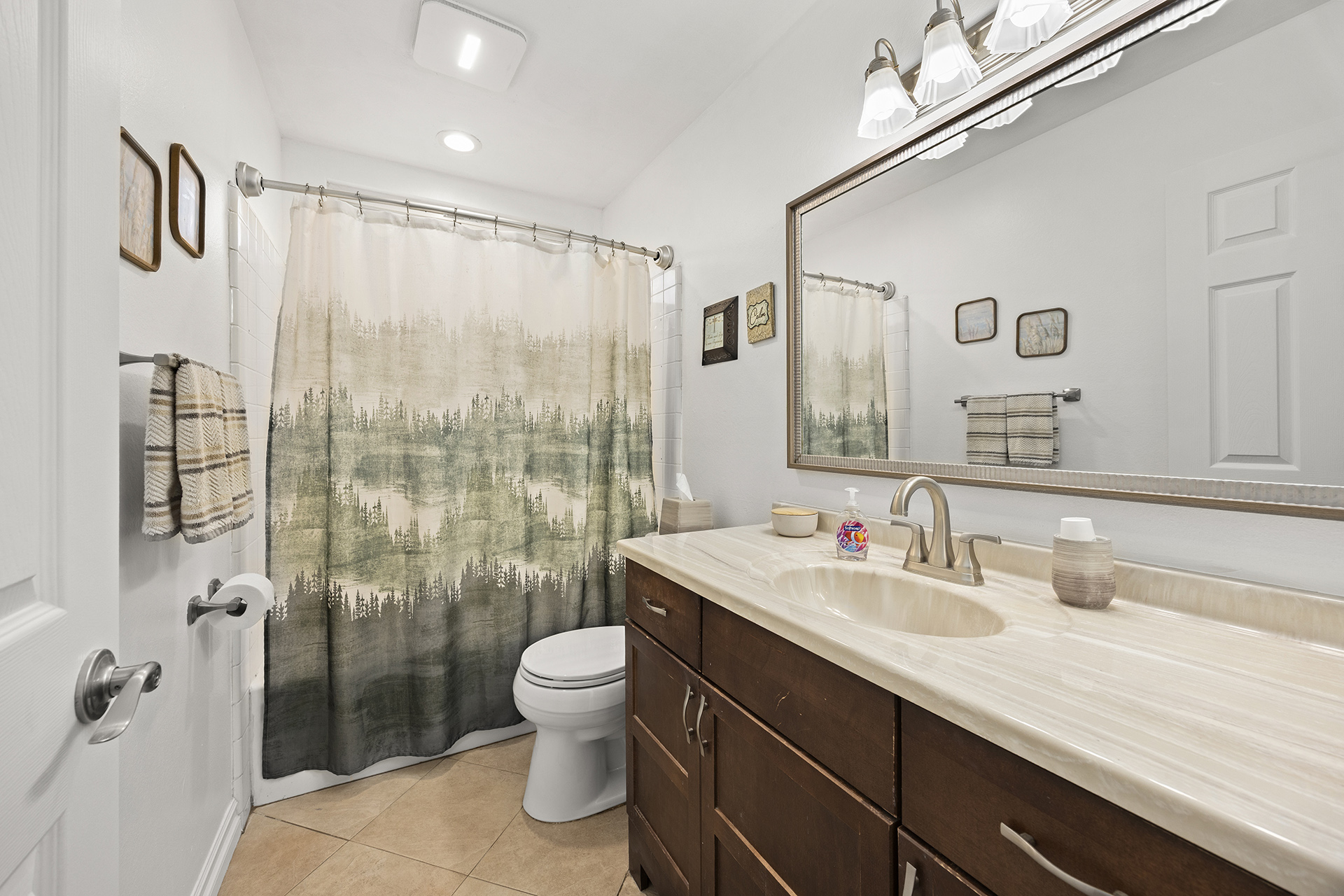 Orange, California, 92865, United States, 3 Bedrooms Bedrooms, ,1 BathroomBathrooms,Residential,For Sale,2008616