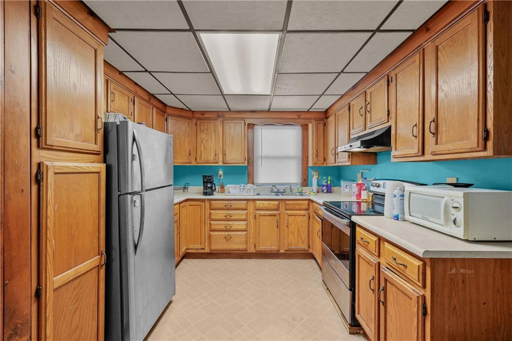 Pawtucket, Rhode Island, 02861, United States, 4 Bedrooms Bedrooms, ,2 BathroomsBathrooms,Residential,For Sale,1880666